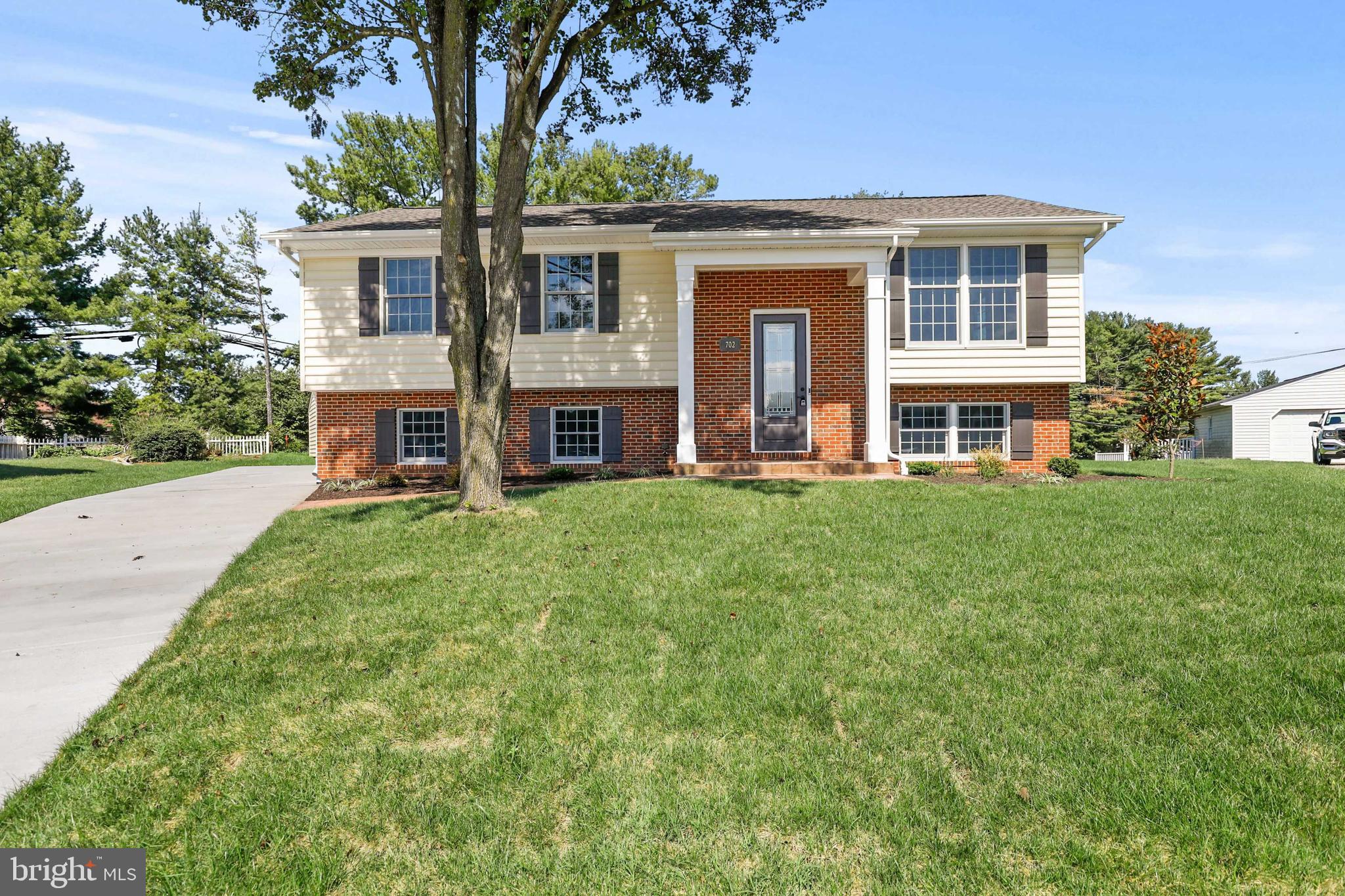 BRENTWOOD PARK - Residential