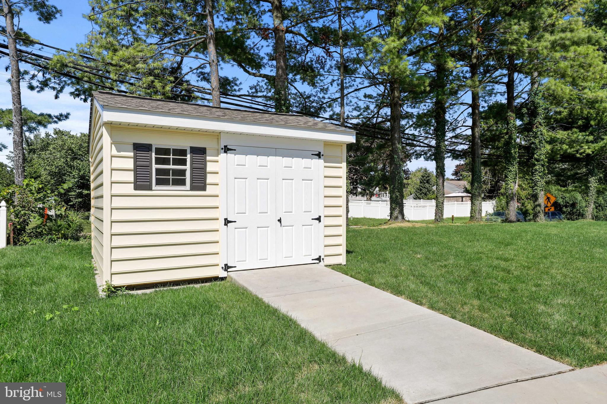 BRENTWOOD PARK - Residential