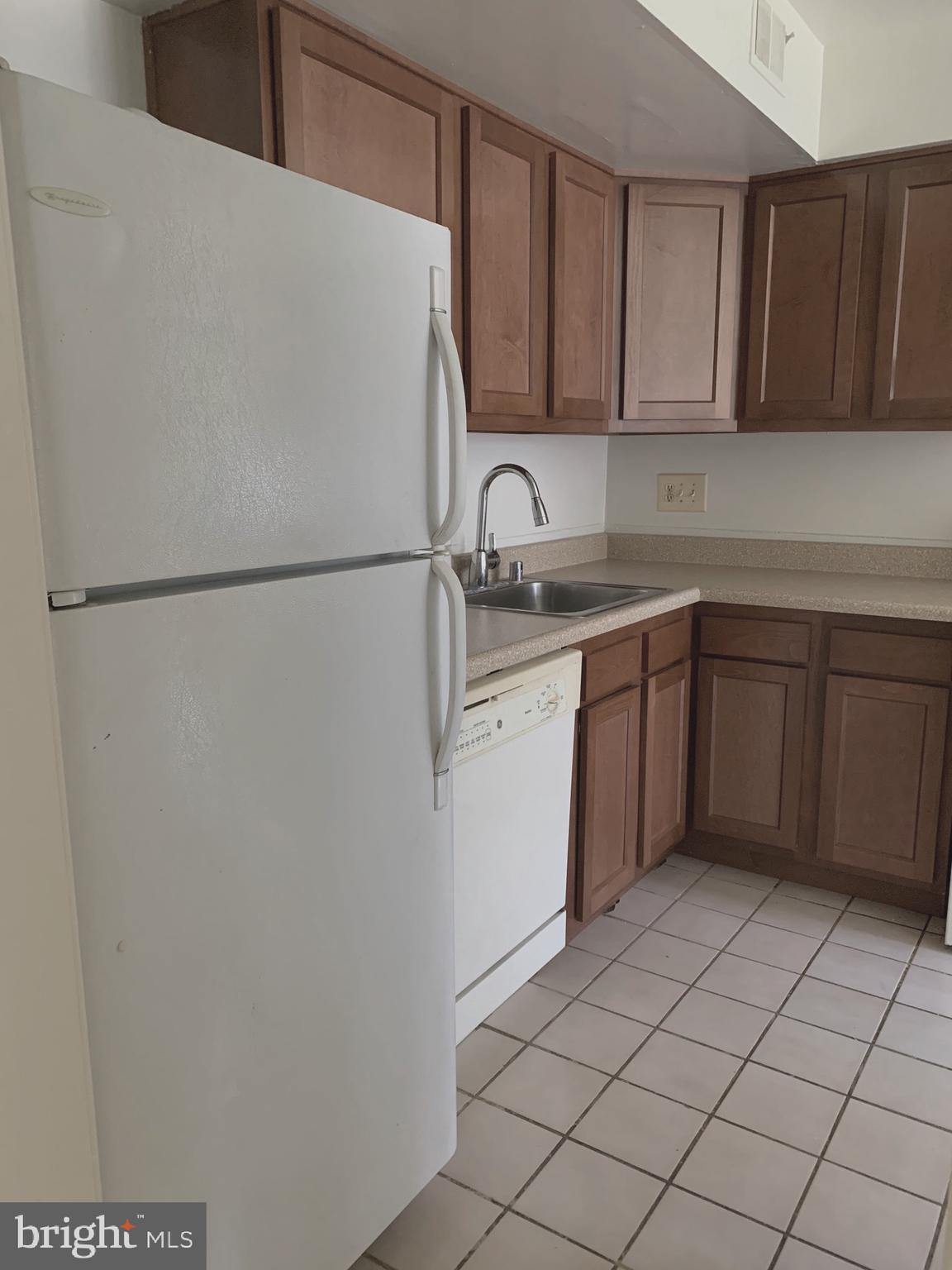 TERRACE TOWNHOUSES OF ANNANDALE - Residential Lease
