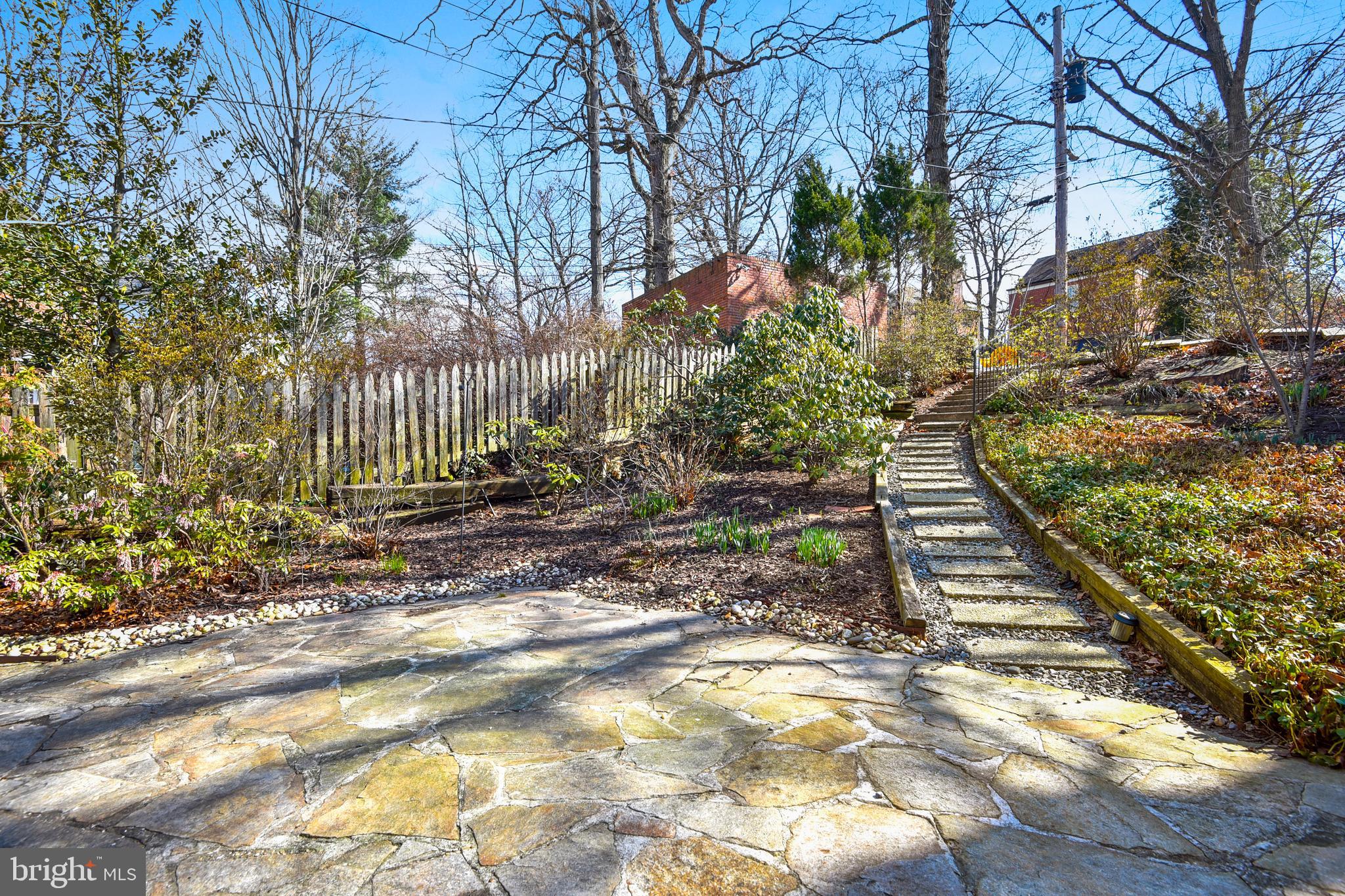 NORTHWOOD - Residential Lease