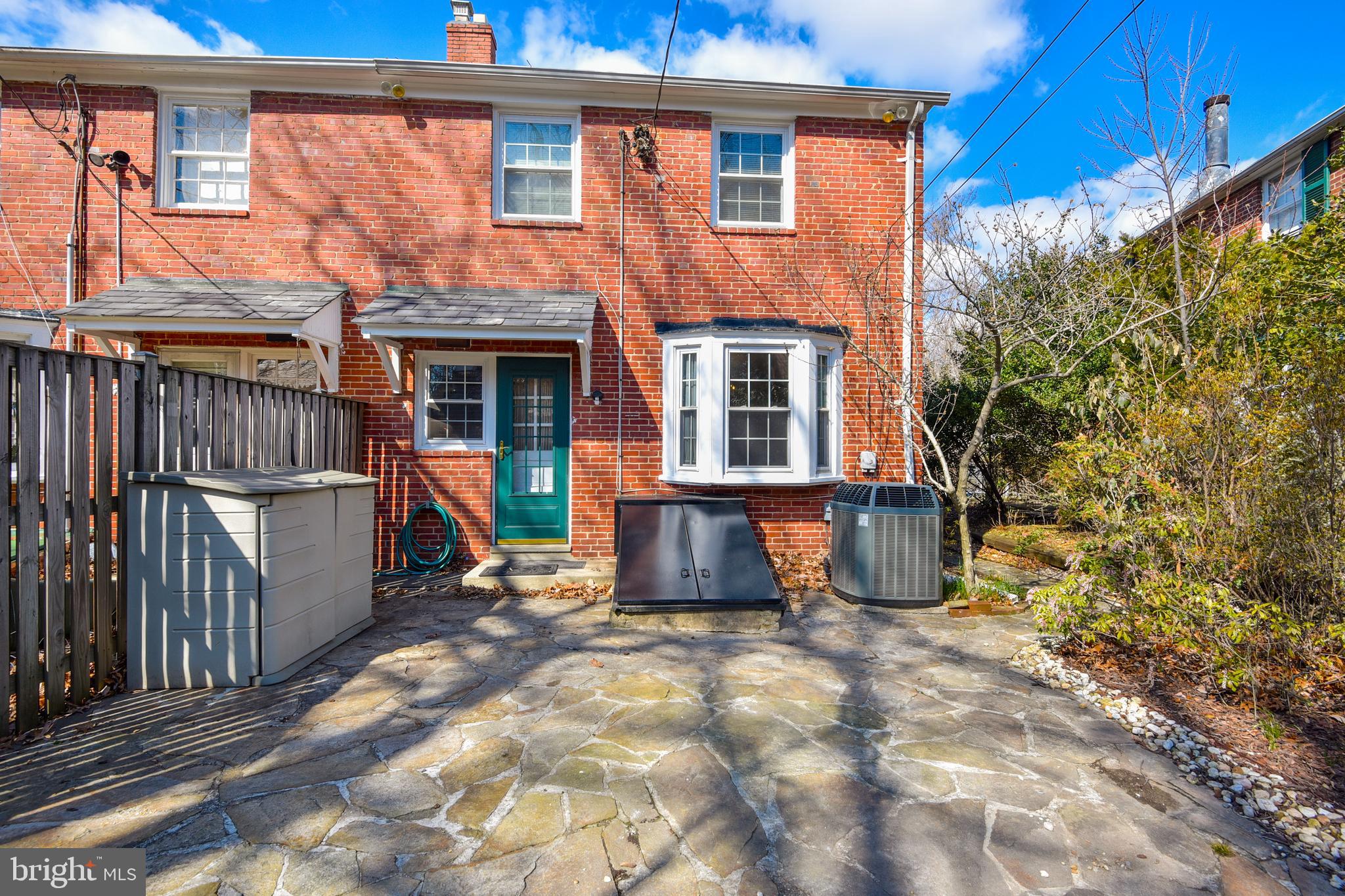 NORTHWOOD - Residential Lease