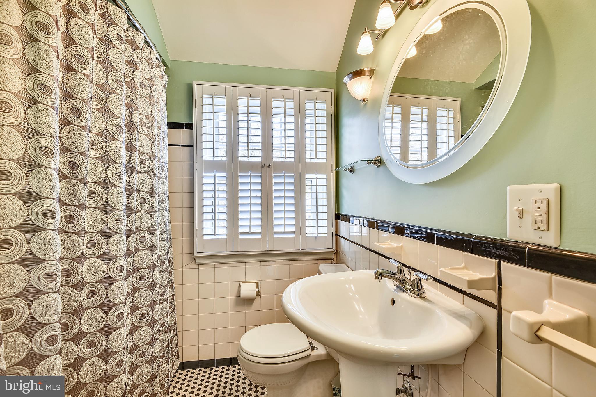 NORTHWOOD - Residential Lease