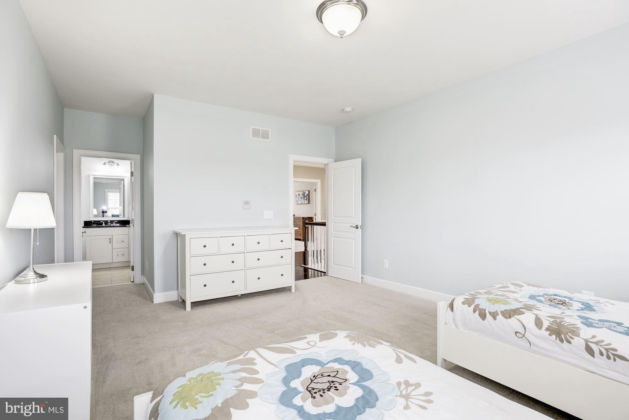 RESERVOIR RIDGE - Residential