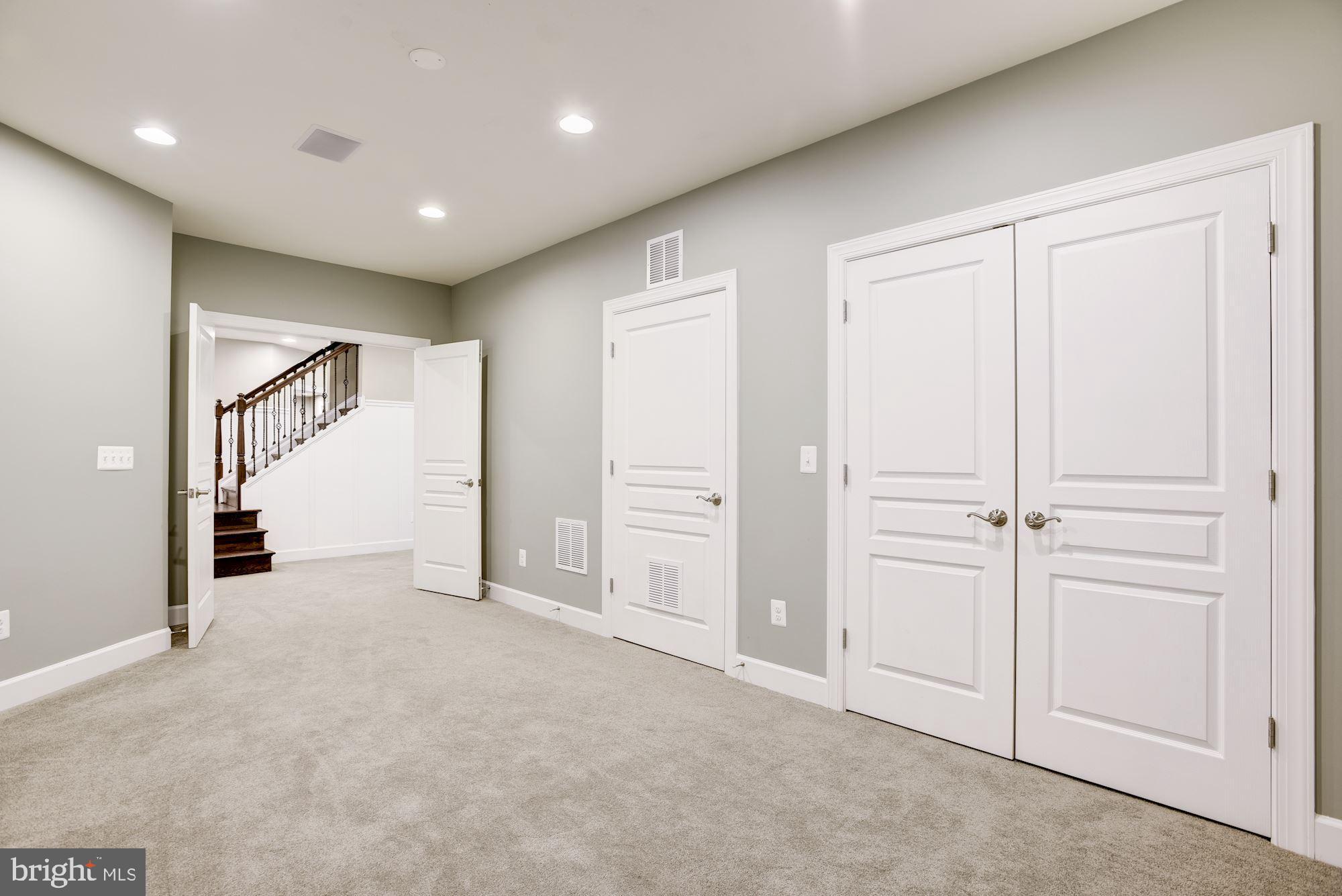 RESERVOIR RIDGE - Residential