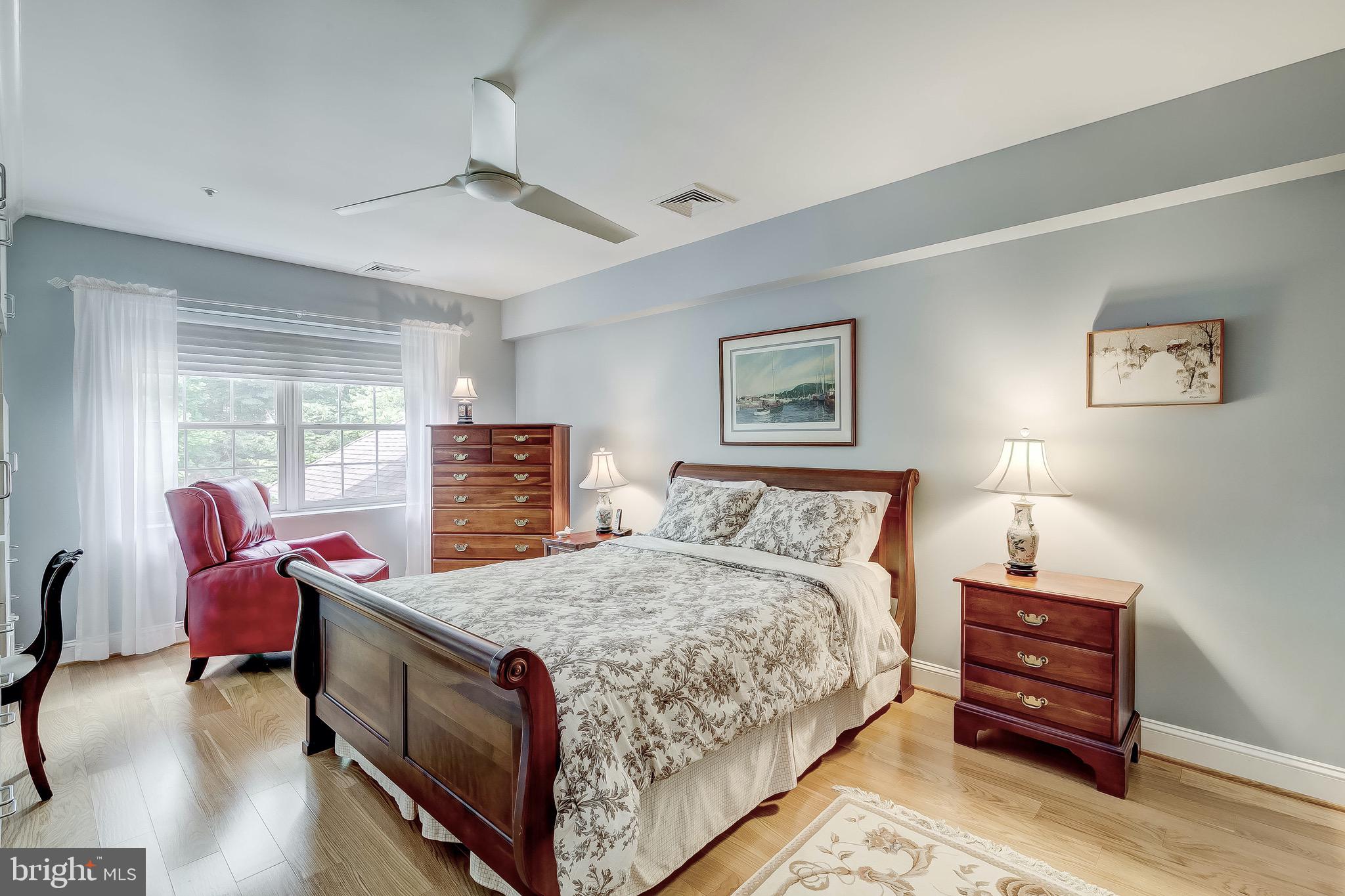 BELMONT FOREST - Residential