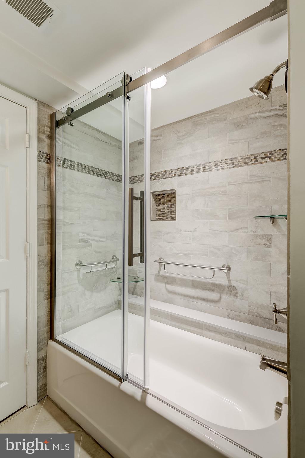 BELMONT FOREST - Residential