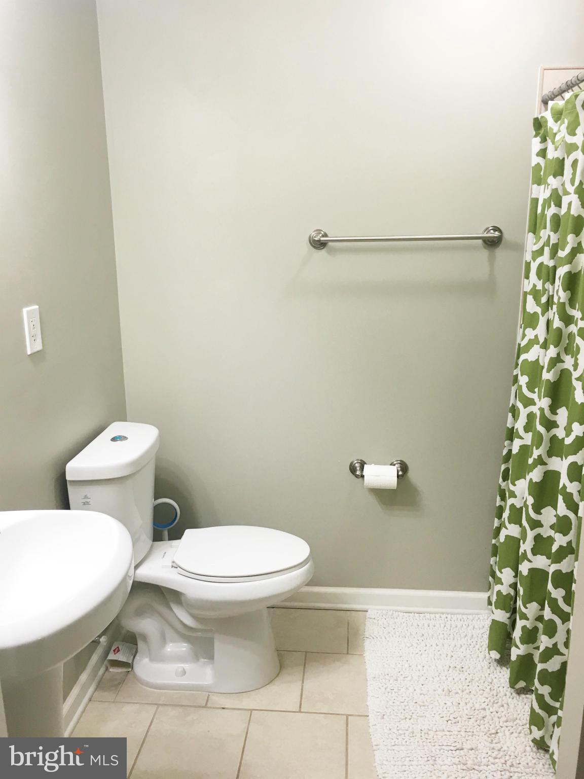 ST CHARLES SUB - GLENEAGLES - Residential Lease