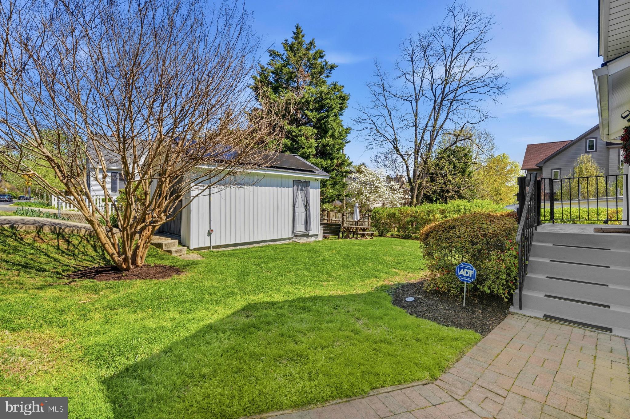 ADDISON HEIGHTS - Residential