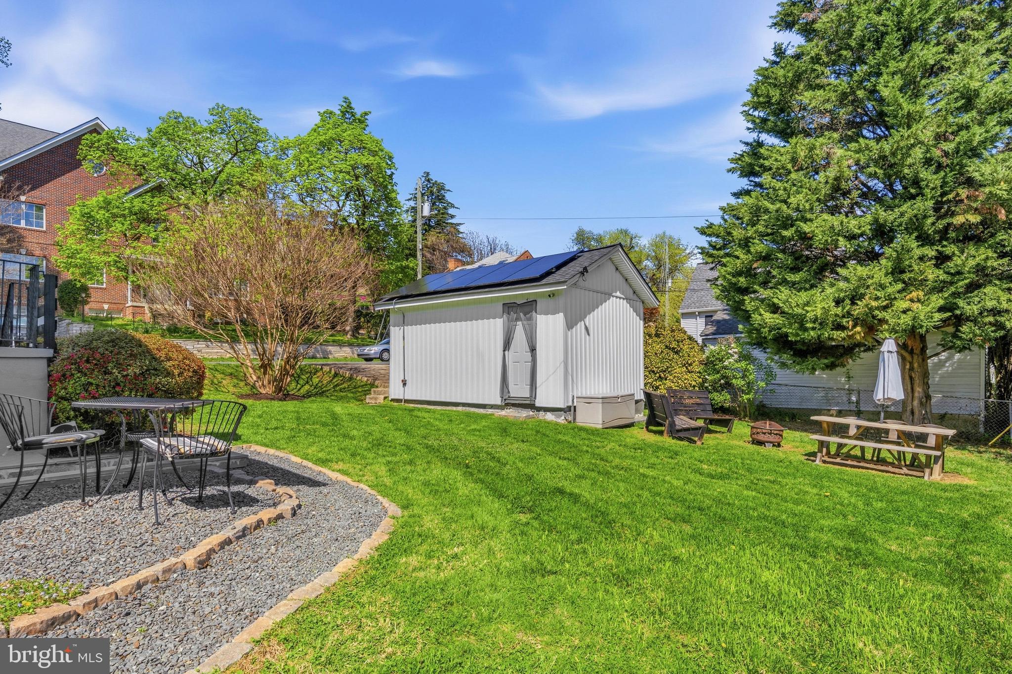 ADDISON HEIGHTS - Residential