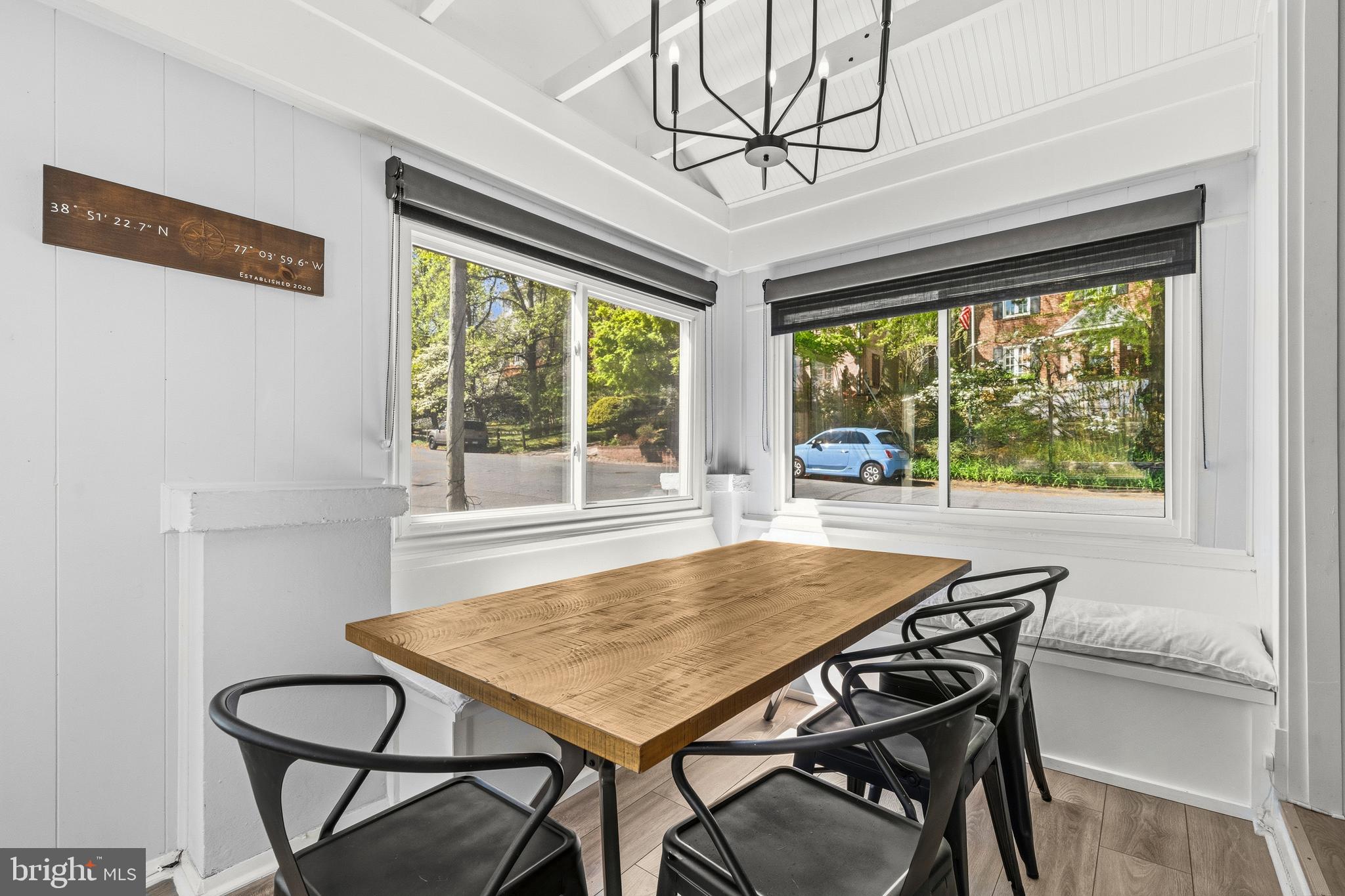 ADDISON HEIGHTS - Residential