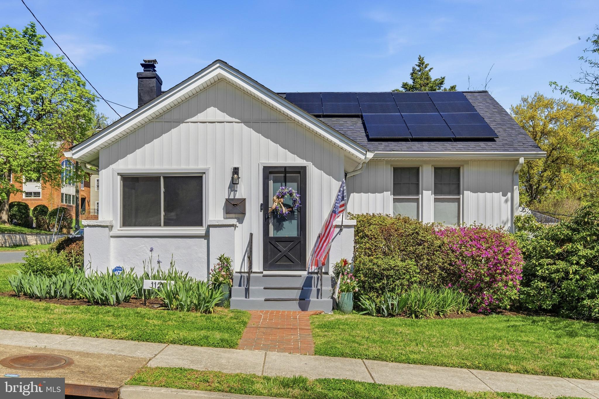 ADDISON HEIGHTS - Residential