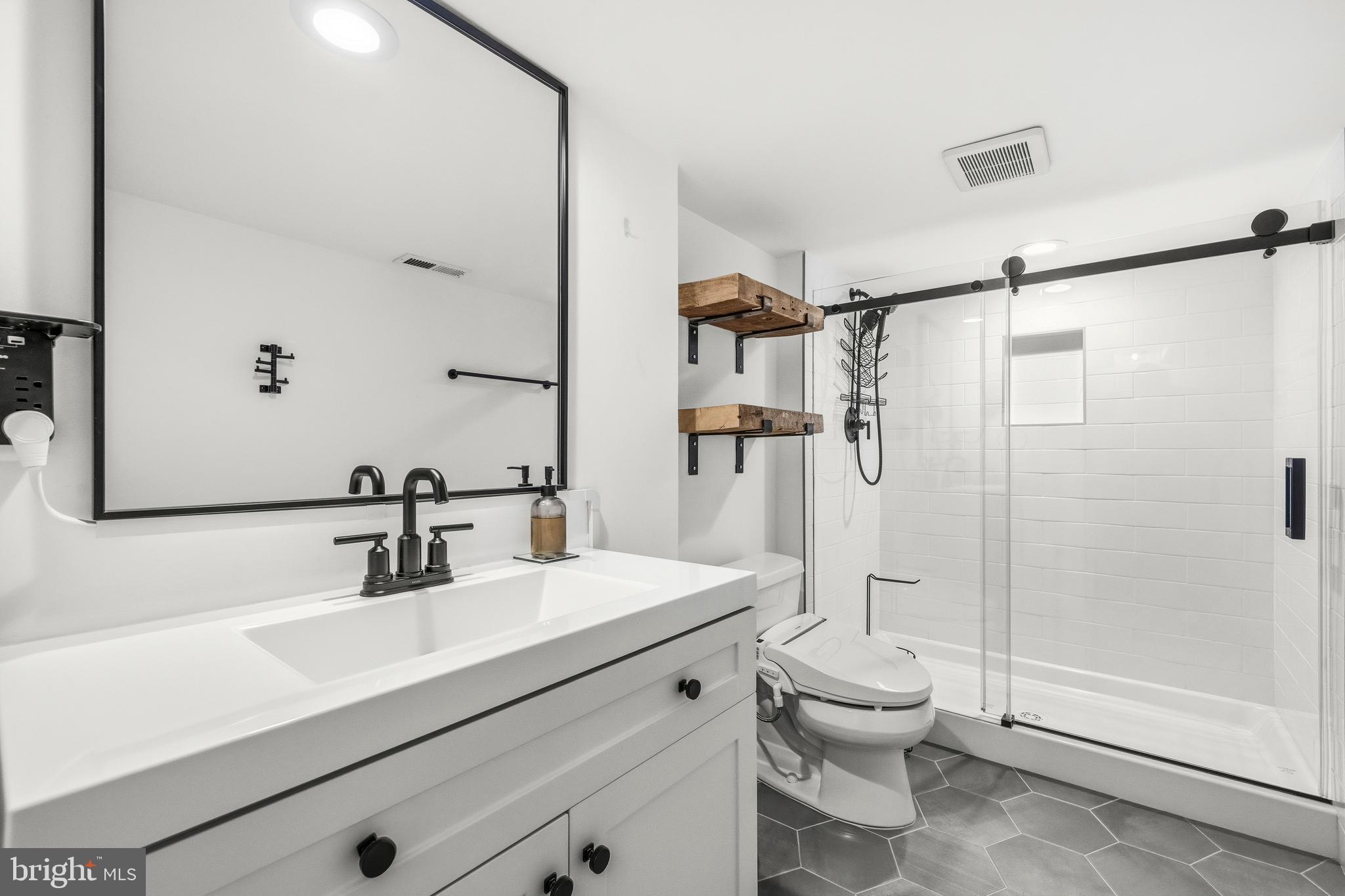 ADDISON HEIGHTS - Residential