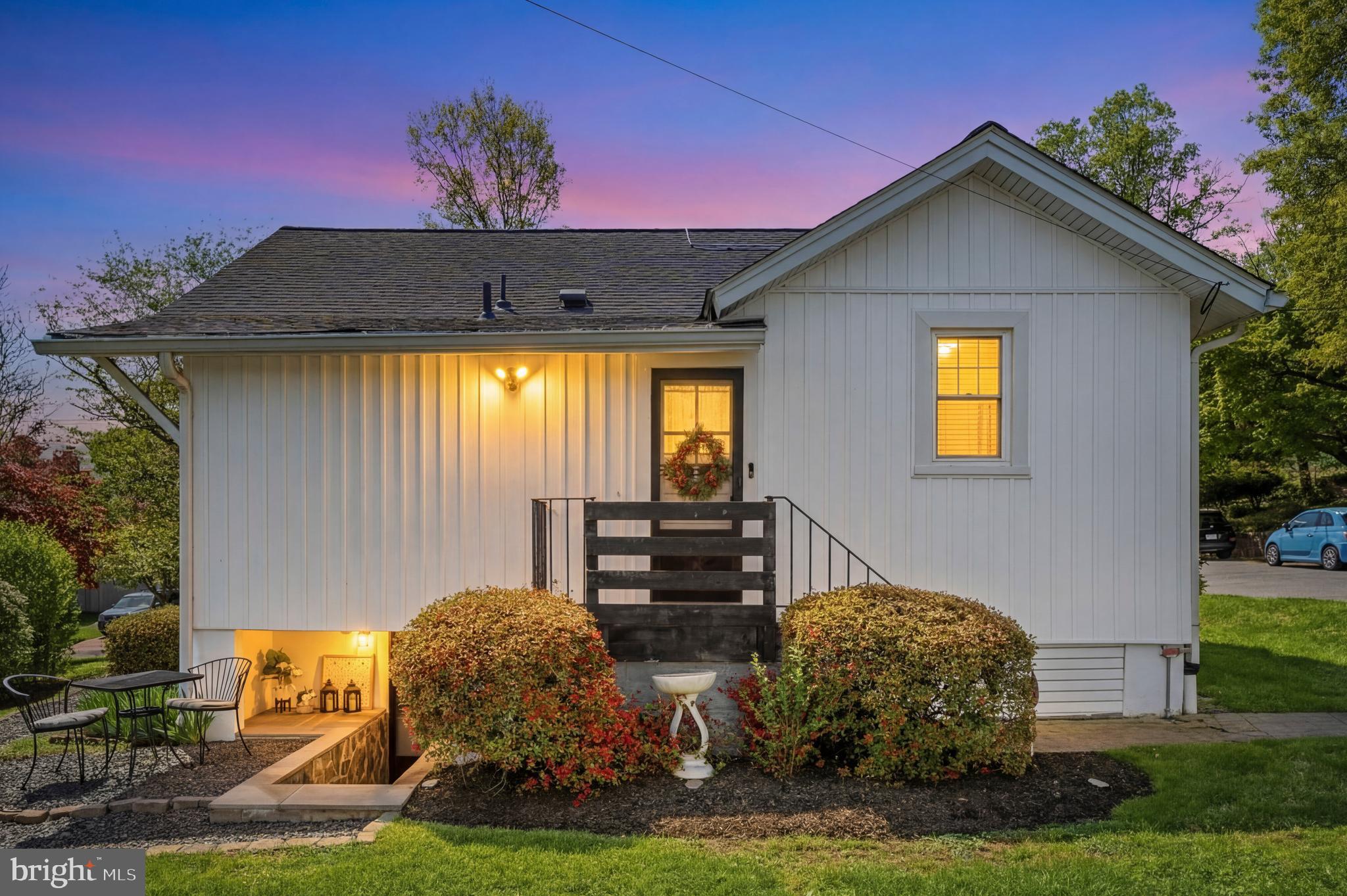 ADDISON HEIGHTS - Residential