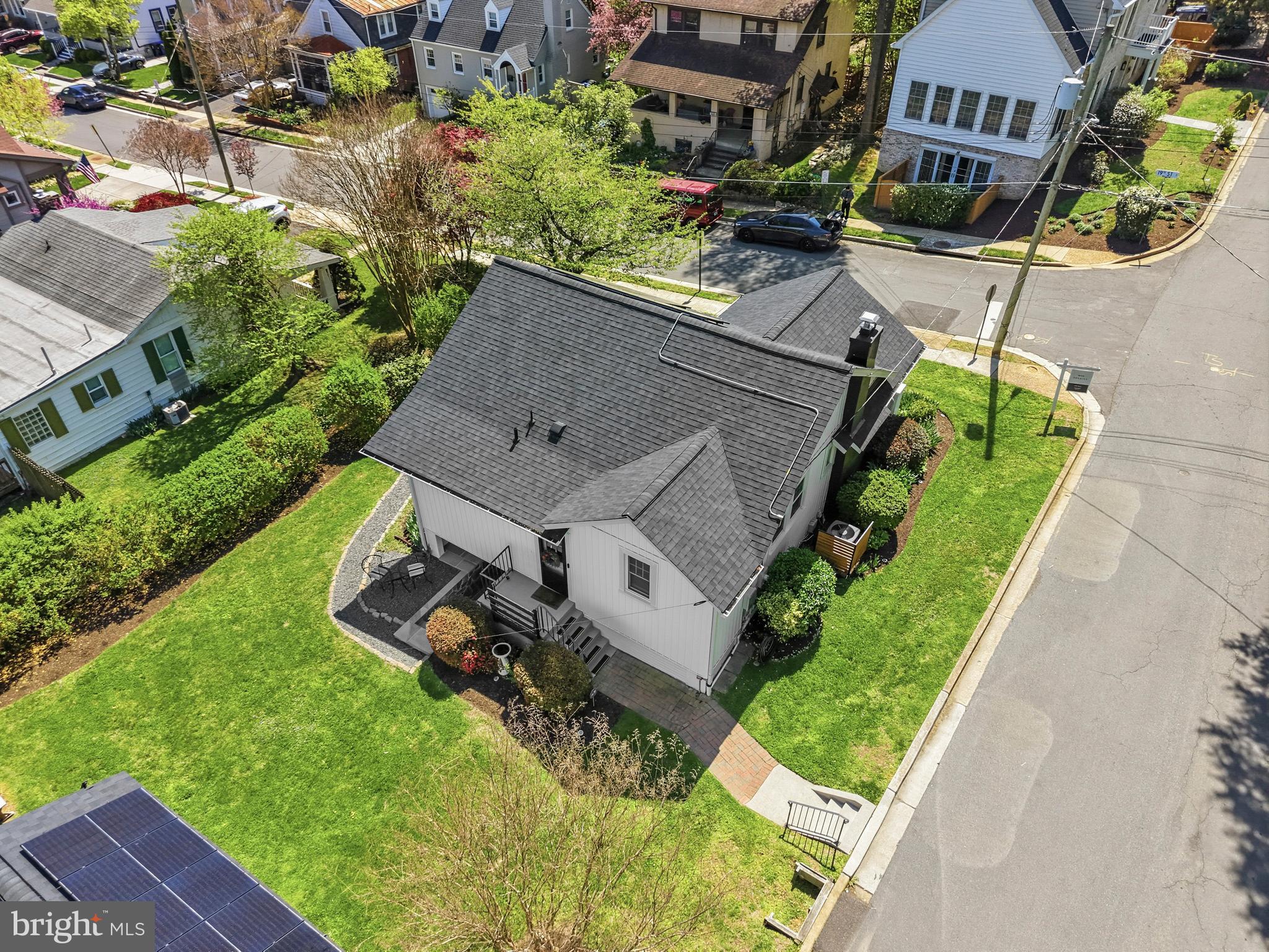 ADDISON HEIGHTS - Residential