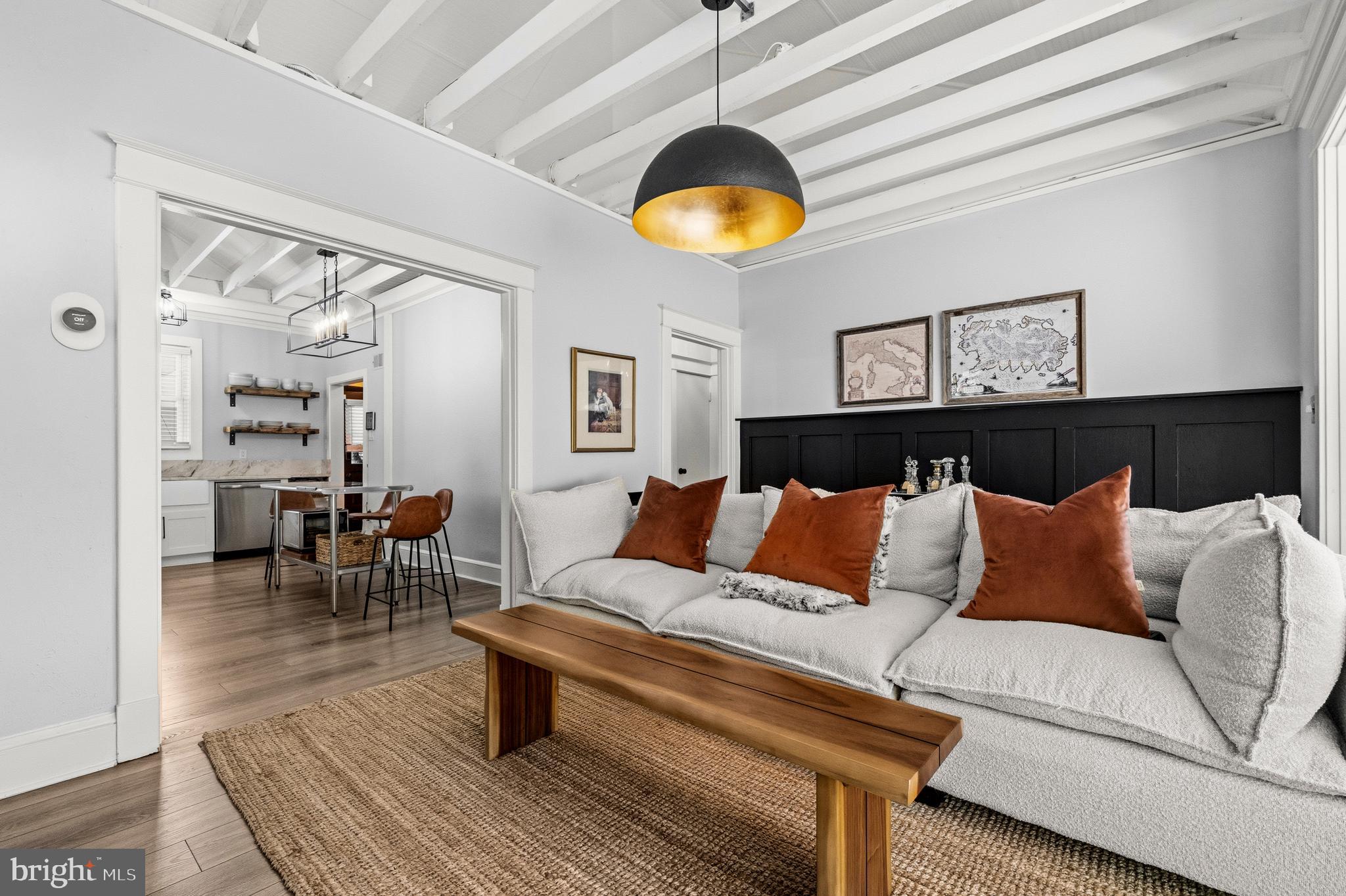 ADDISON HEIGHTS - Residential