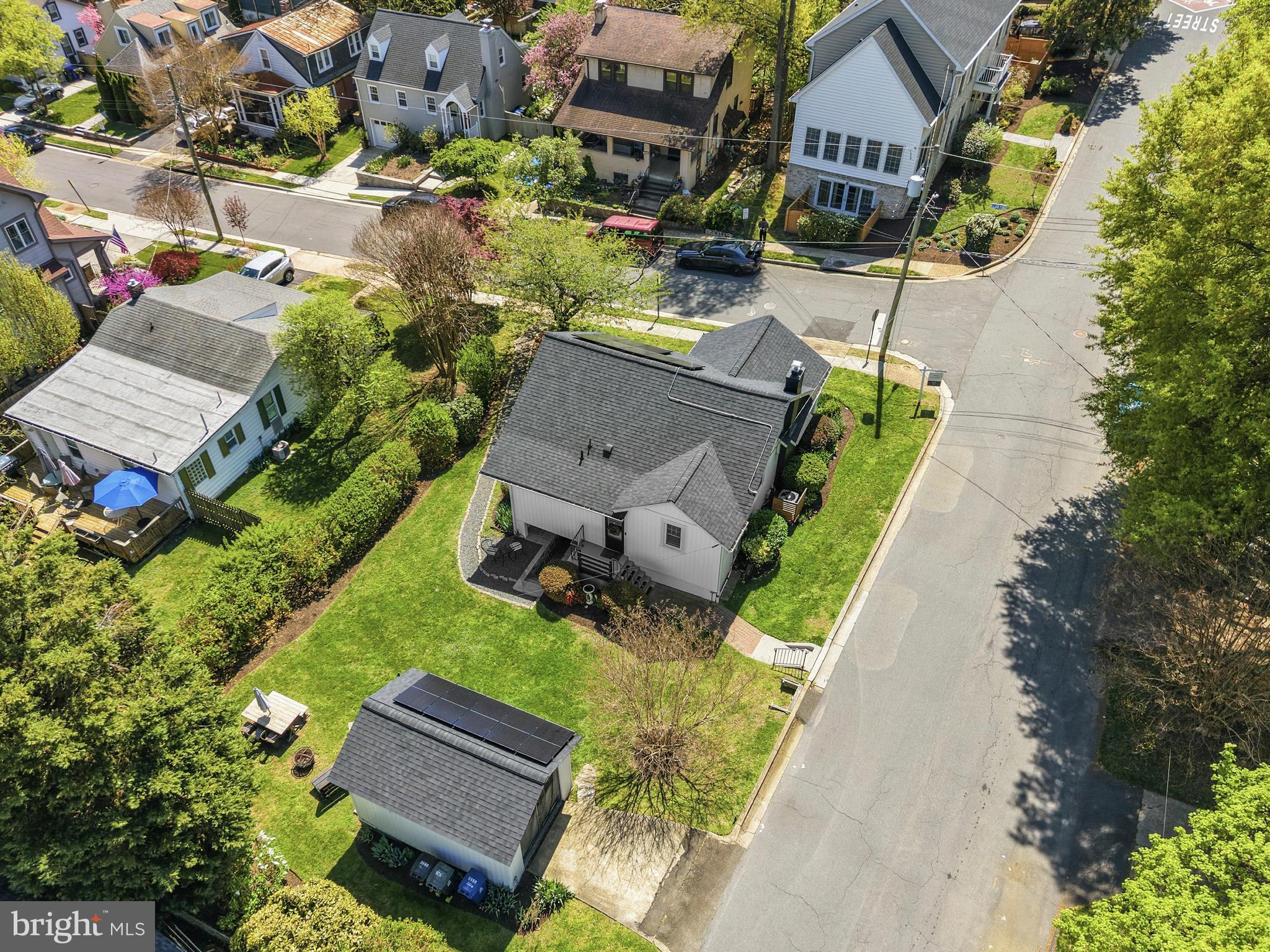 ADDISON HEIGHTS - Residential