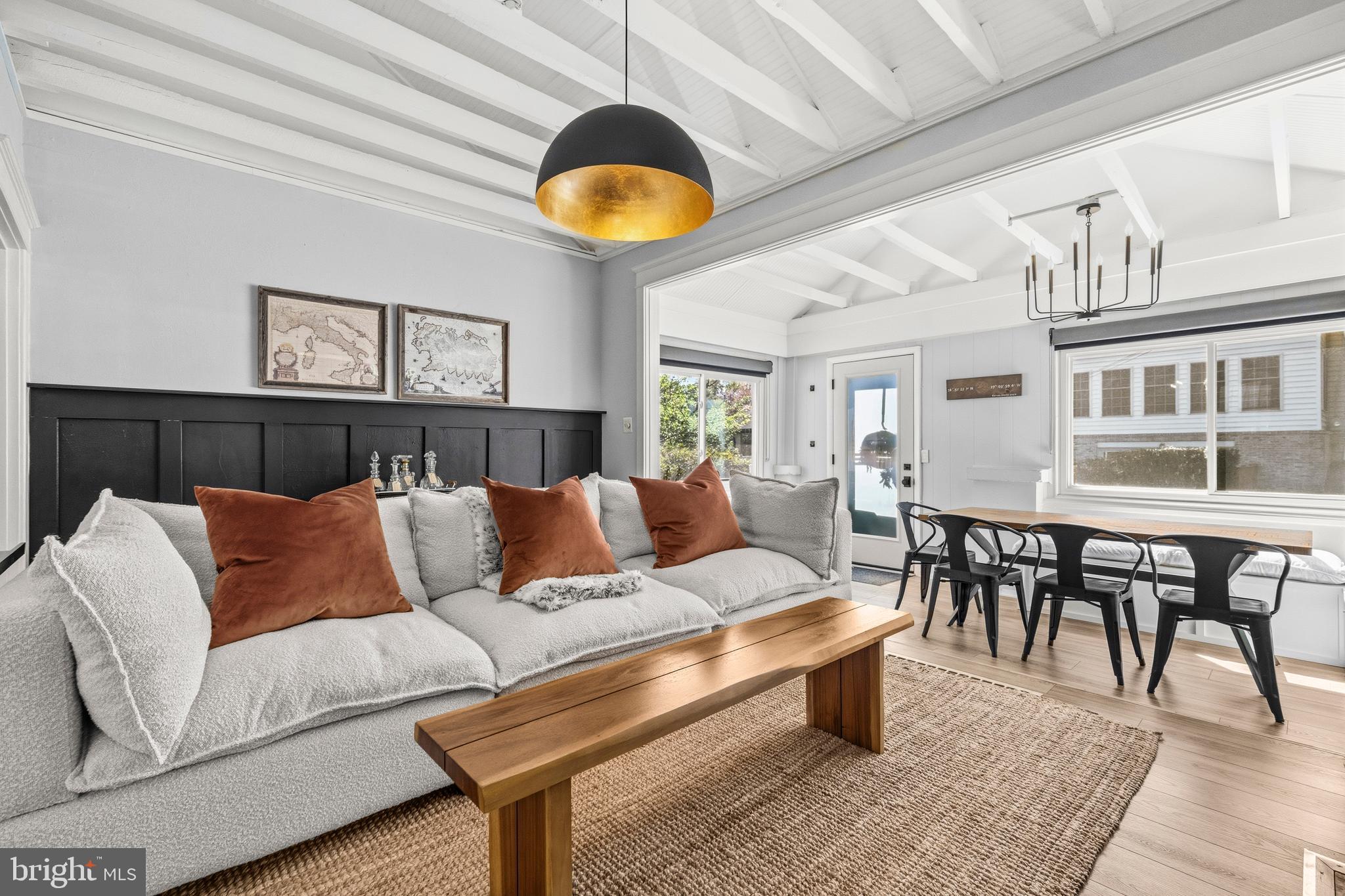 ADDISON HEIGHTS - Residential