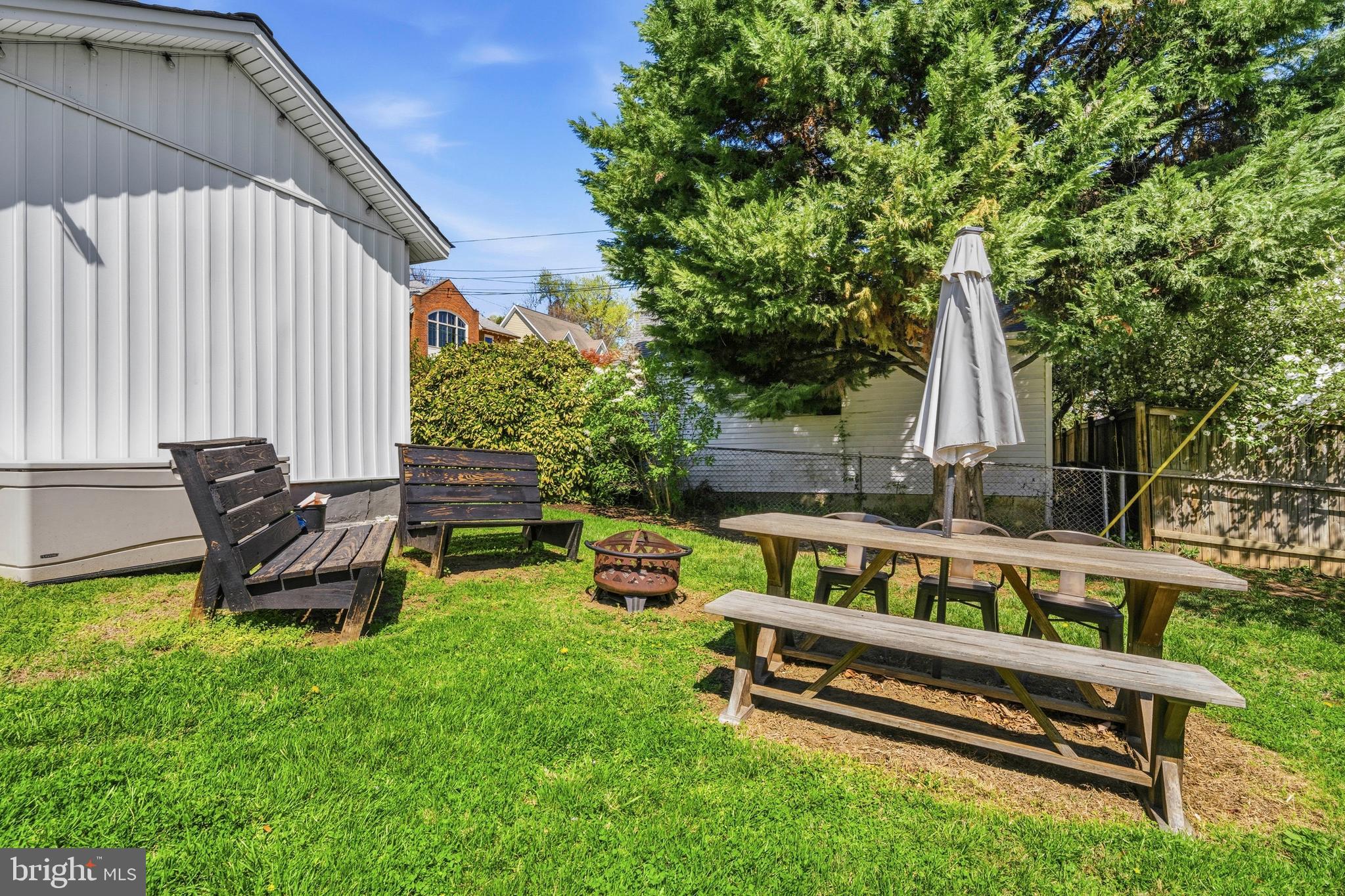 ADDISON HEIGHTS - Residential