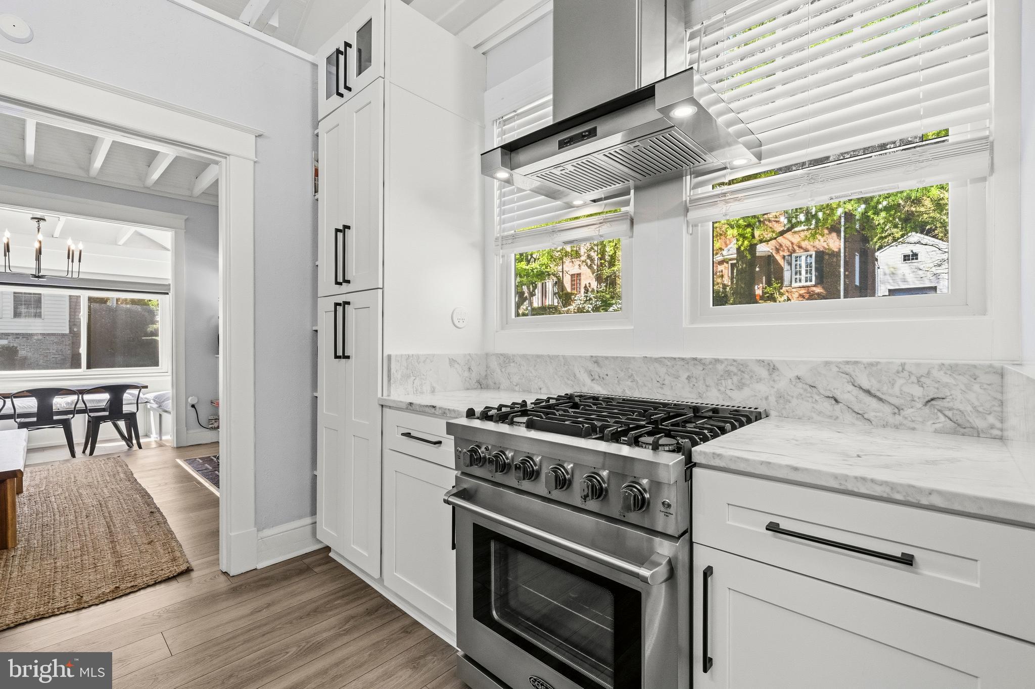 ADDISON HEIGHTS - Residential