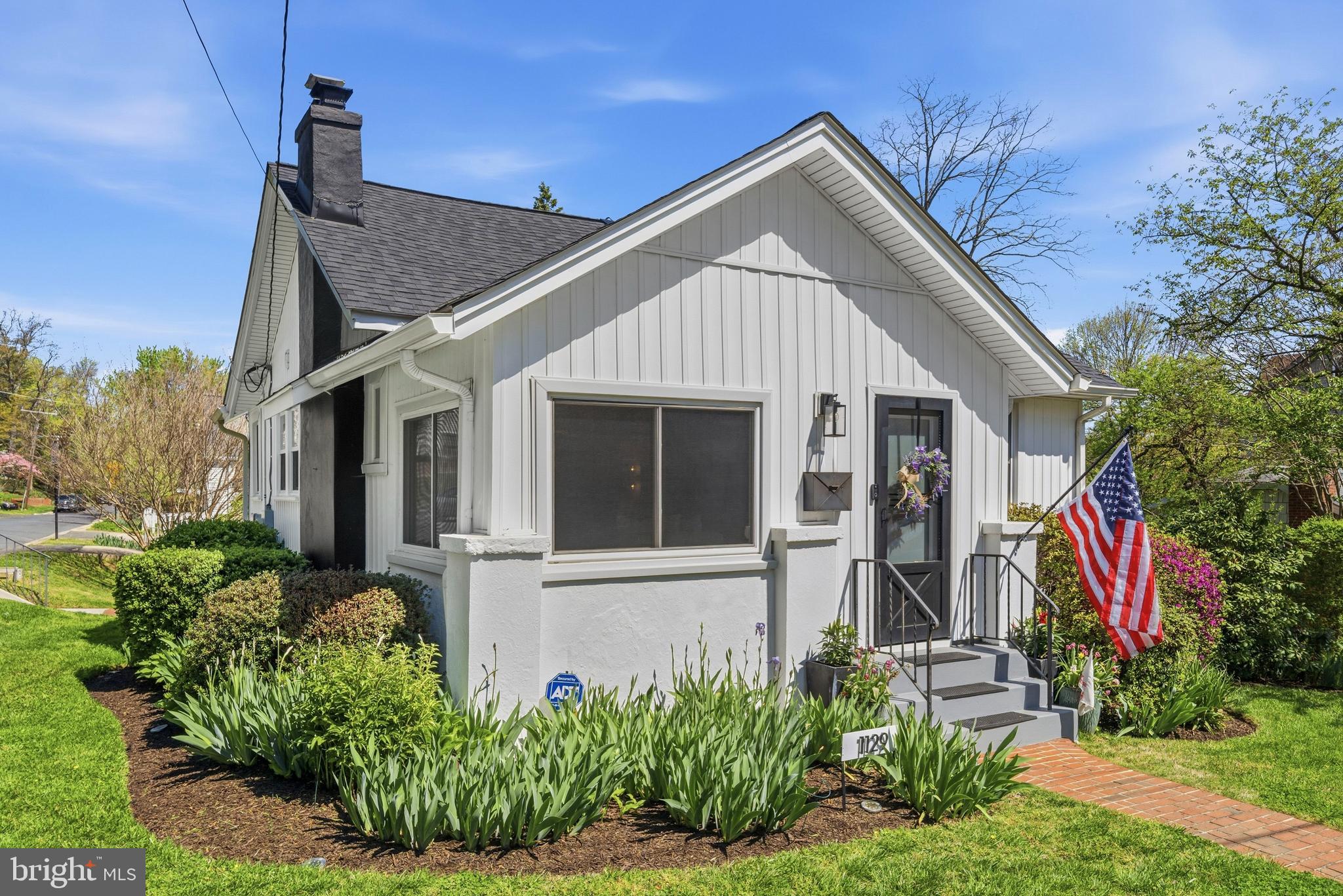 ADDISON HEIGHTS - Residential