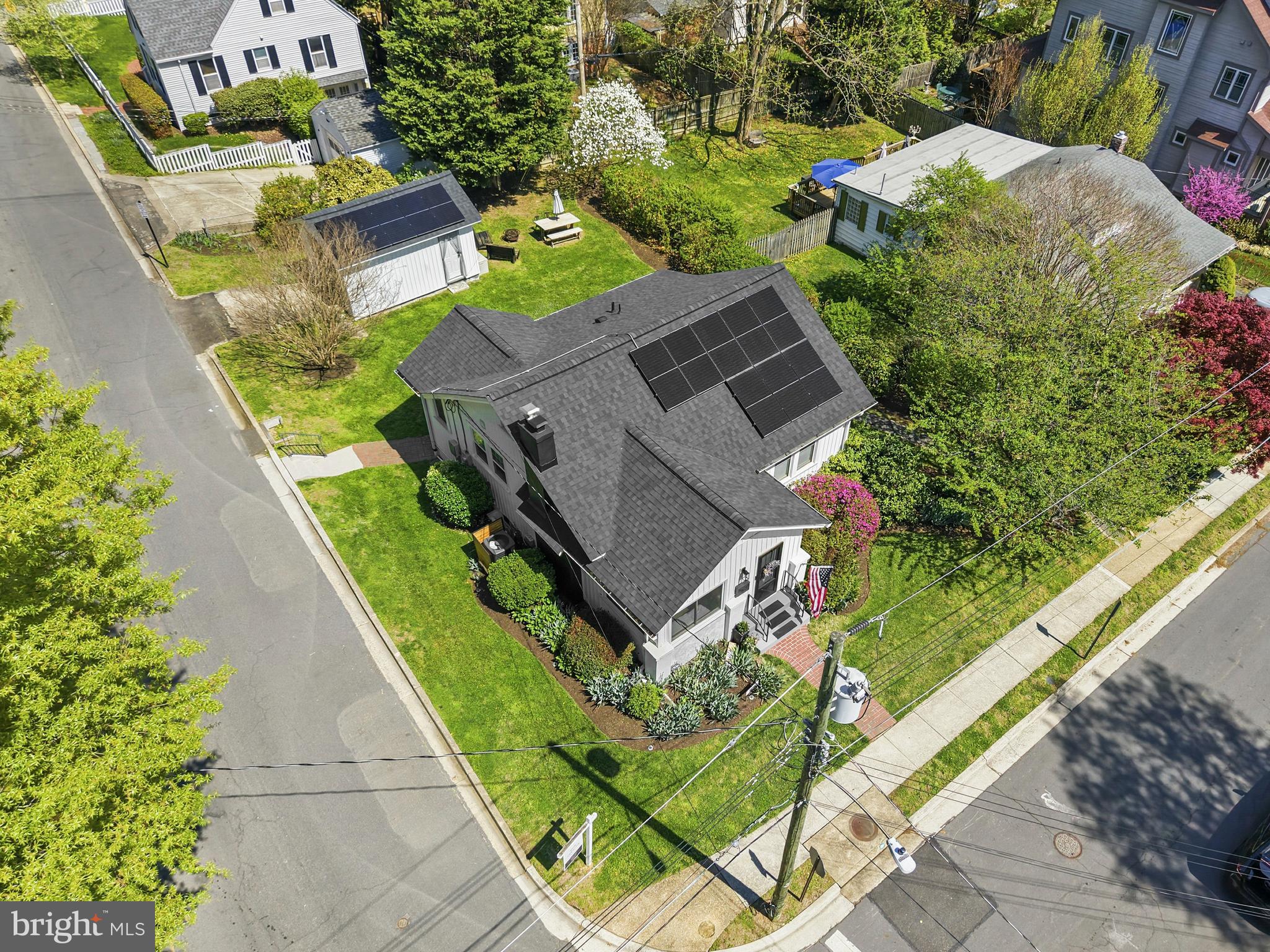 ADDISON HEIGHTS - Residential