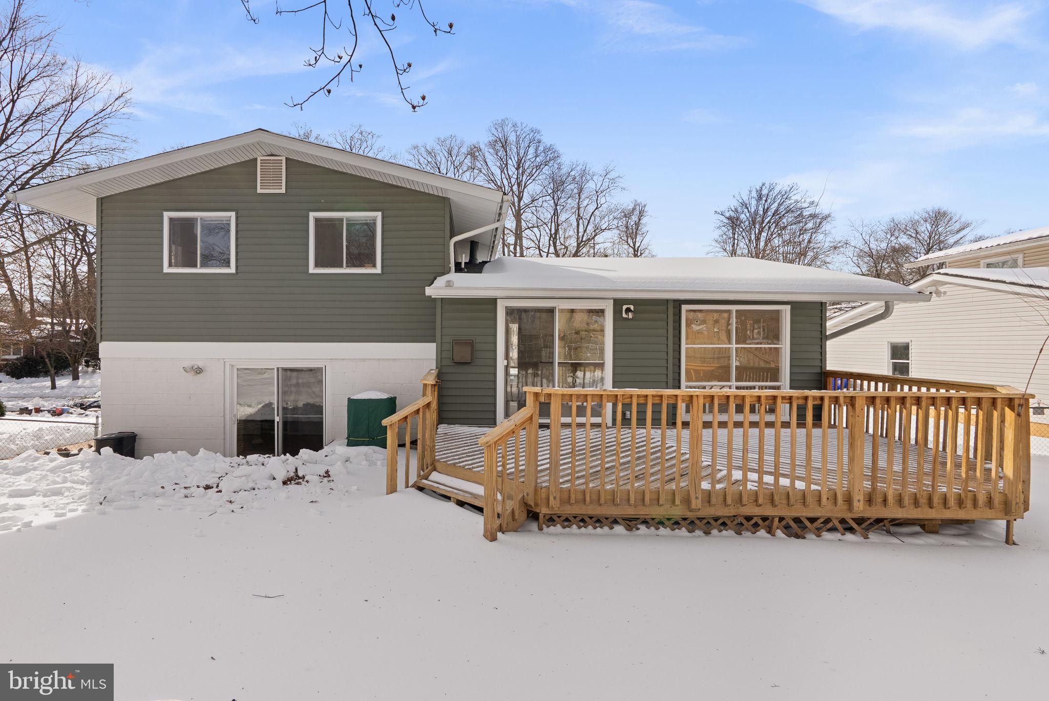 MANOR WOODS - Residential