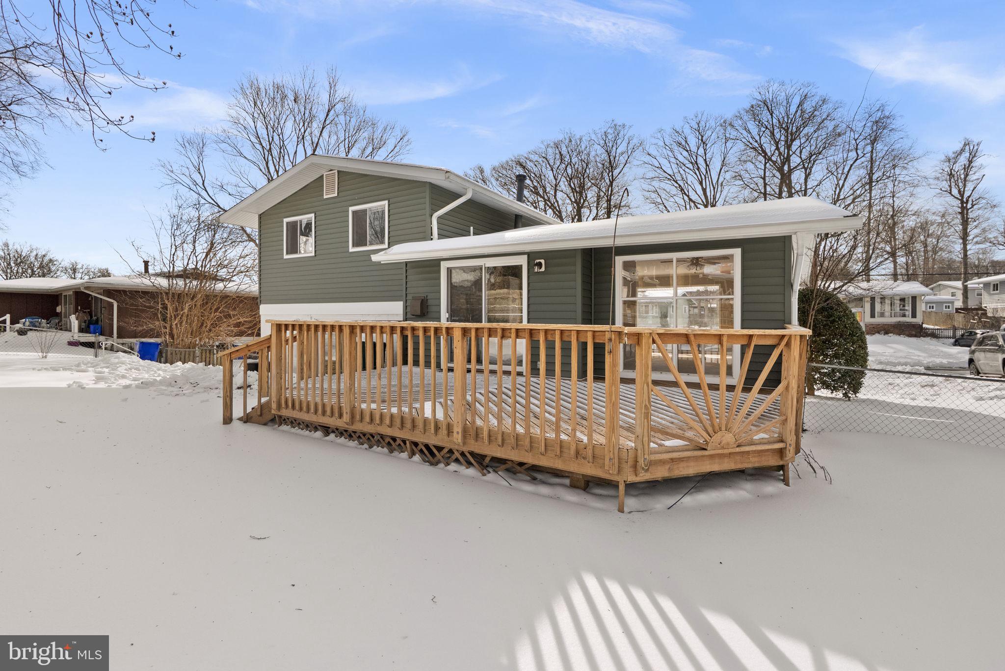 MANOR WOODS - Residential