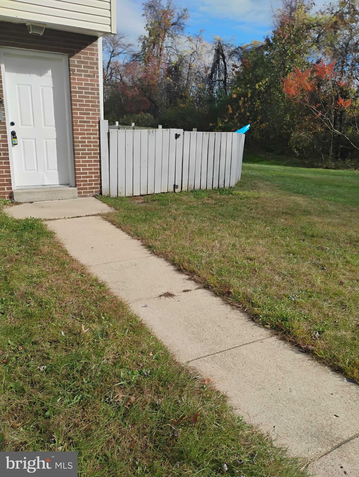 HARFORD SQUARE - Residential Lease