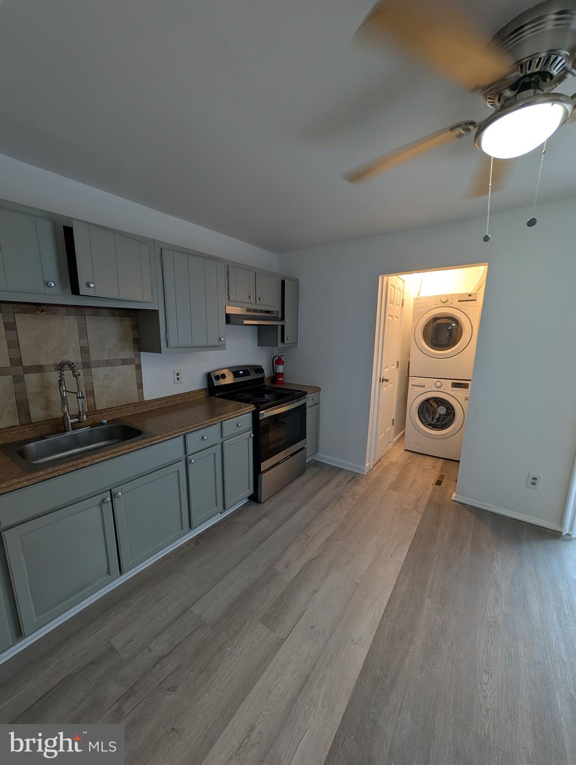 HARFORD SQUARE - Residential Lease