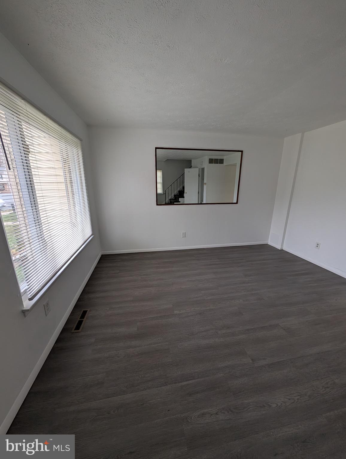 HARFORD SQUARE - Residential Lease