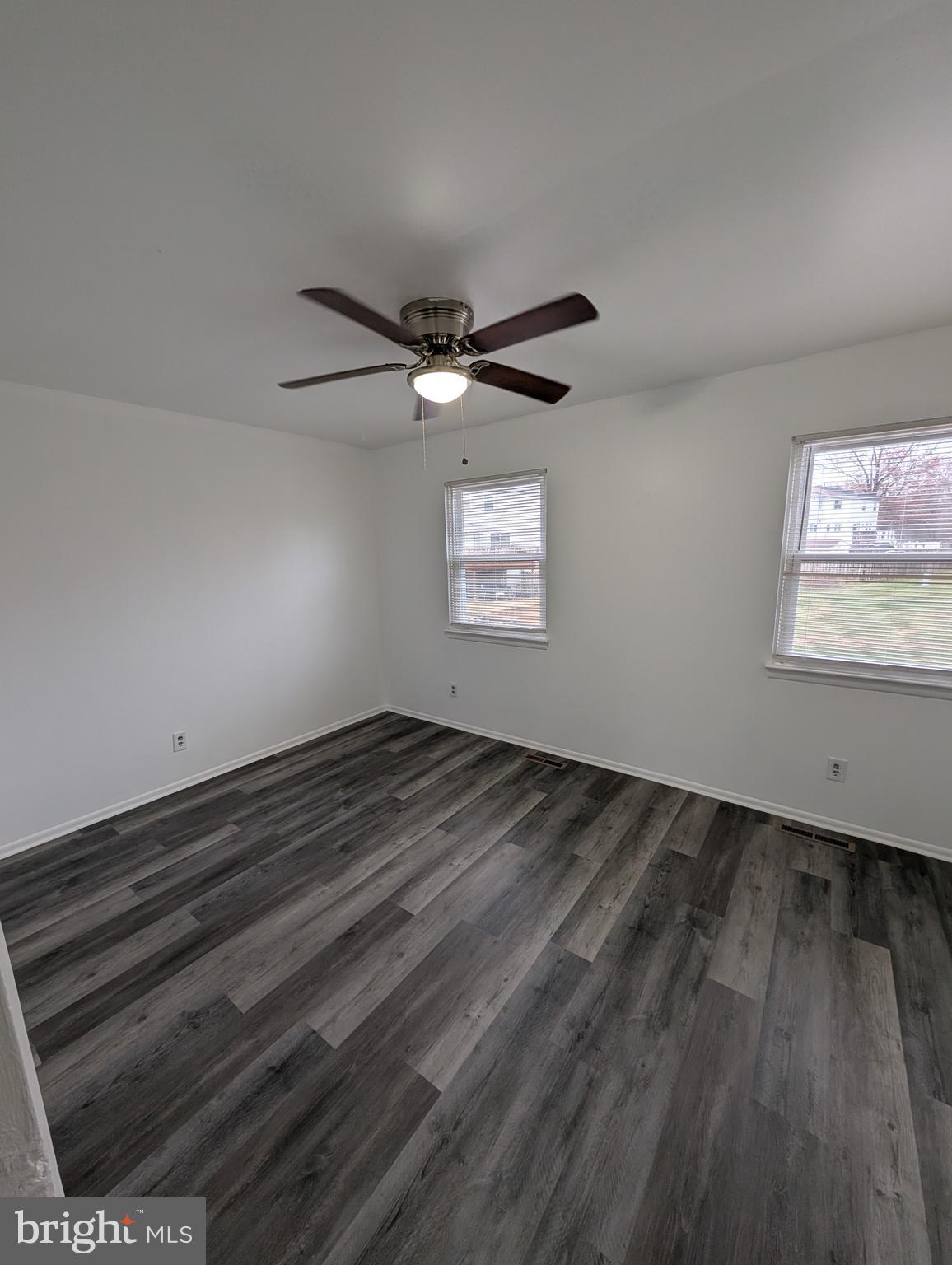 HARFORD SQUARE - Residential Lease