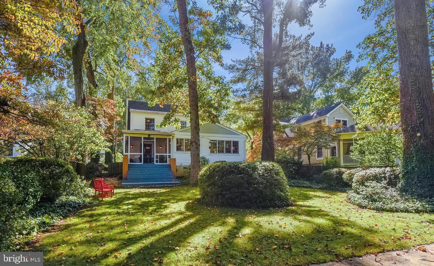 GREENWICH FOREST - Residential