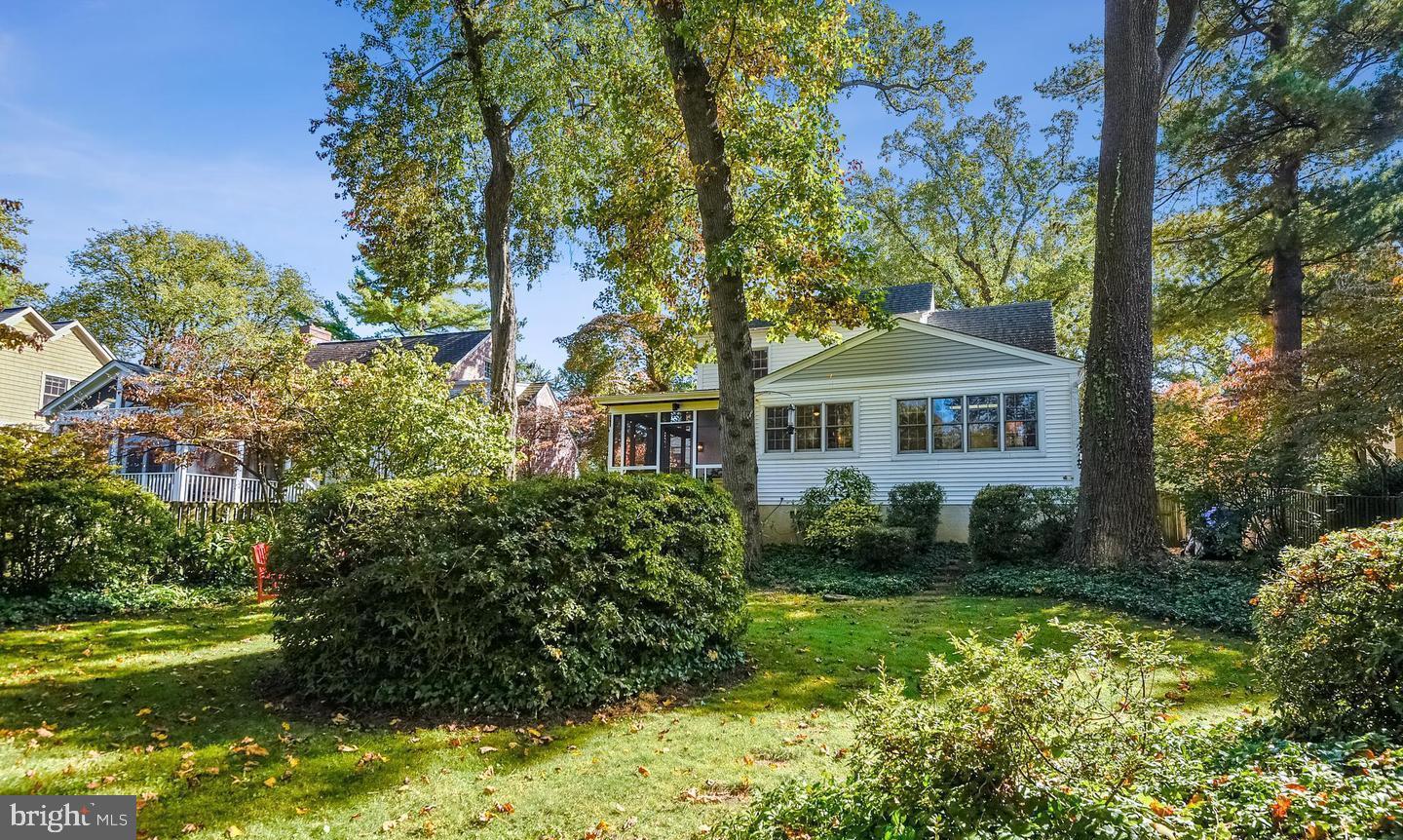 GREENWICH FOREST - Residential