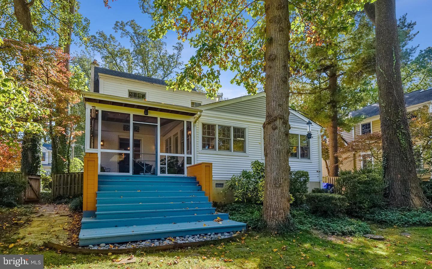 GREENWICH FOREST - Residential