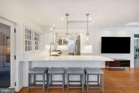 Photo of 5407 Lambeth Road, BETHESDA, MD 20814 (MLS # MDMC2158772)