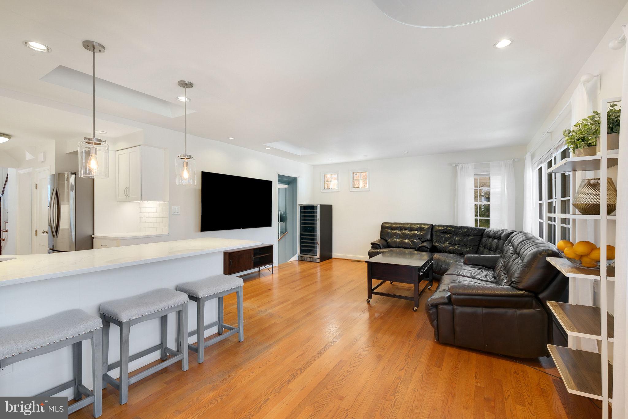 GREENWICH FOREST - Residential