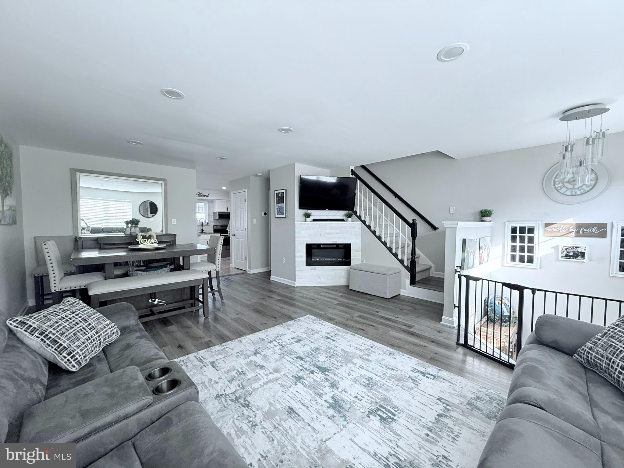 MAIN ST VILLAGE - Residential Lease