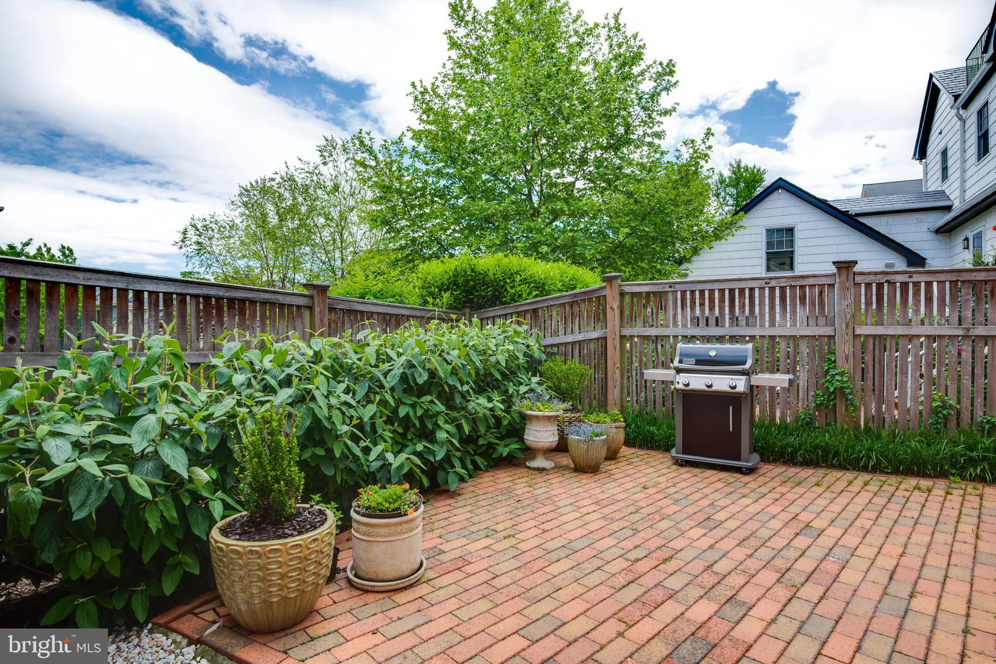 MURRAY HILL - Residential