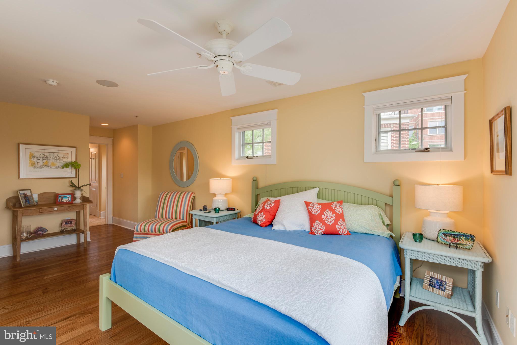 MURRAY HILL - Residential