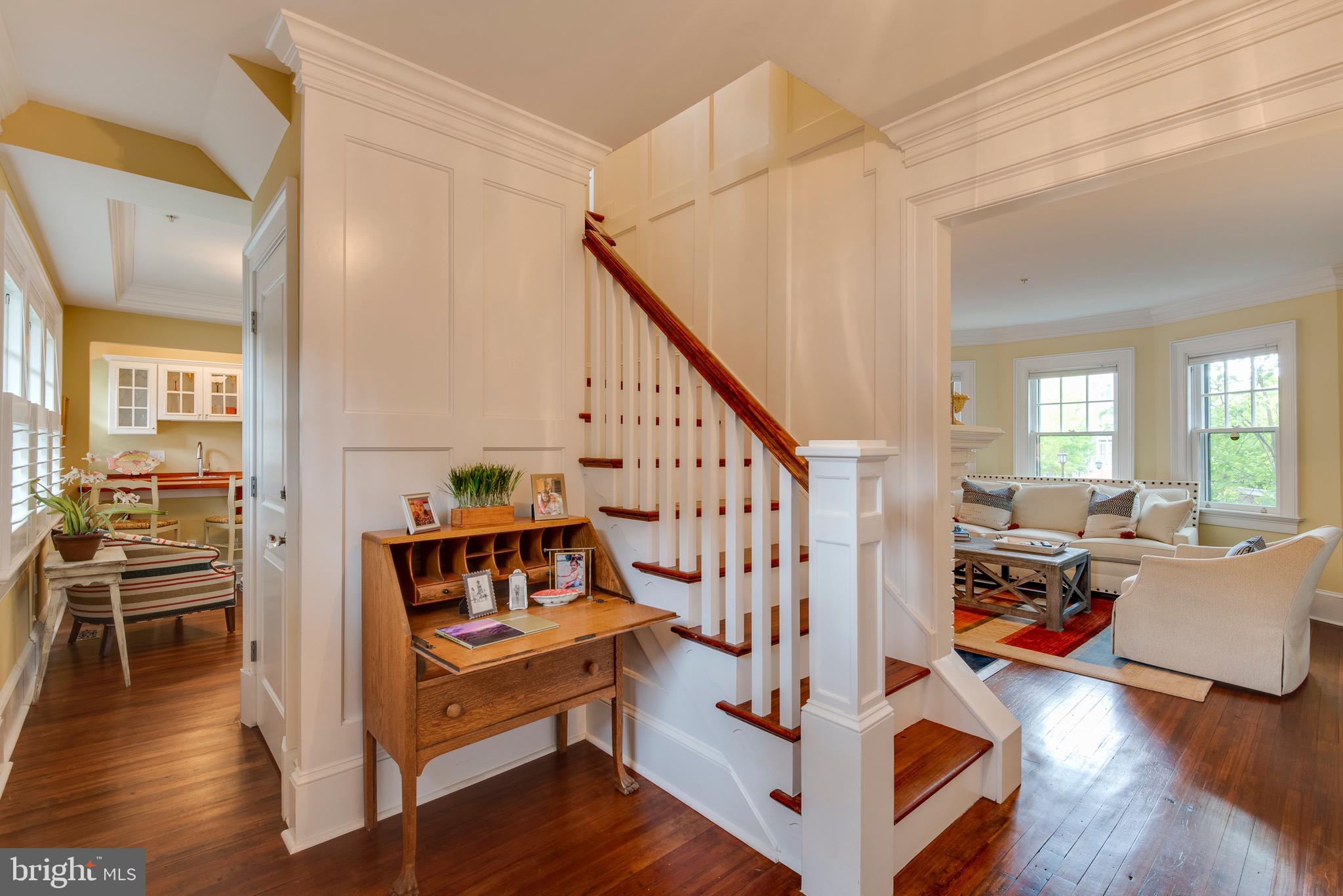 MURRAY HILL - Residential