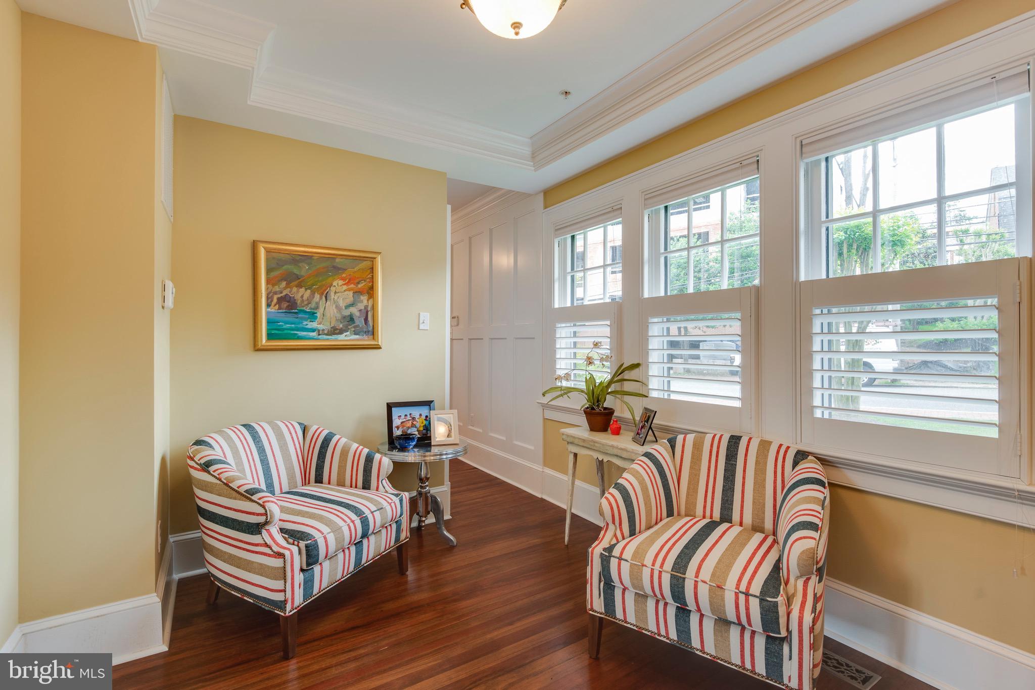 MURRAY HILL - Residential