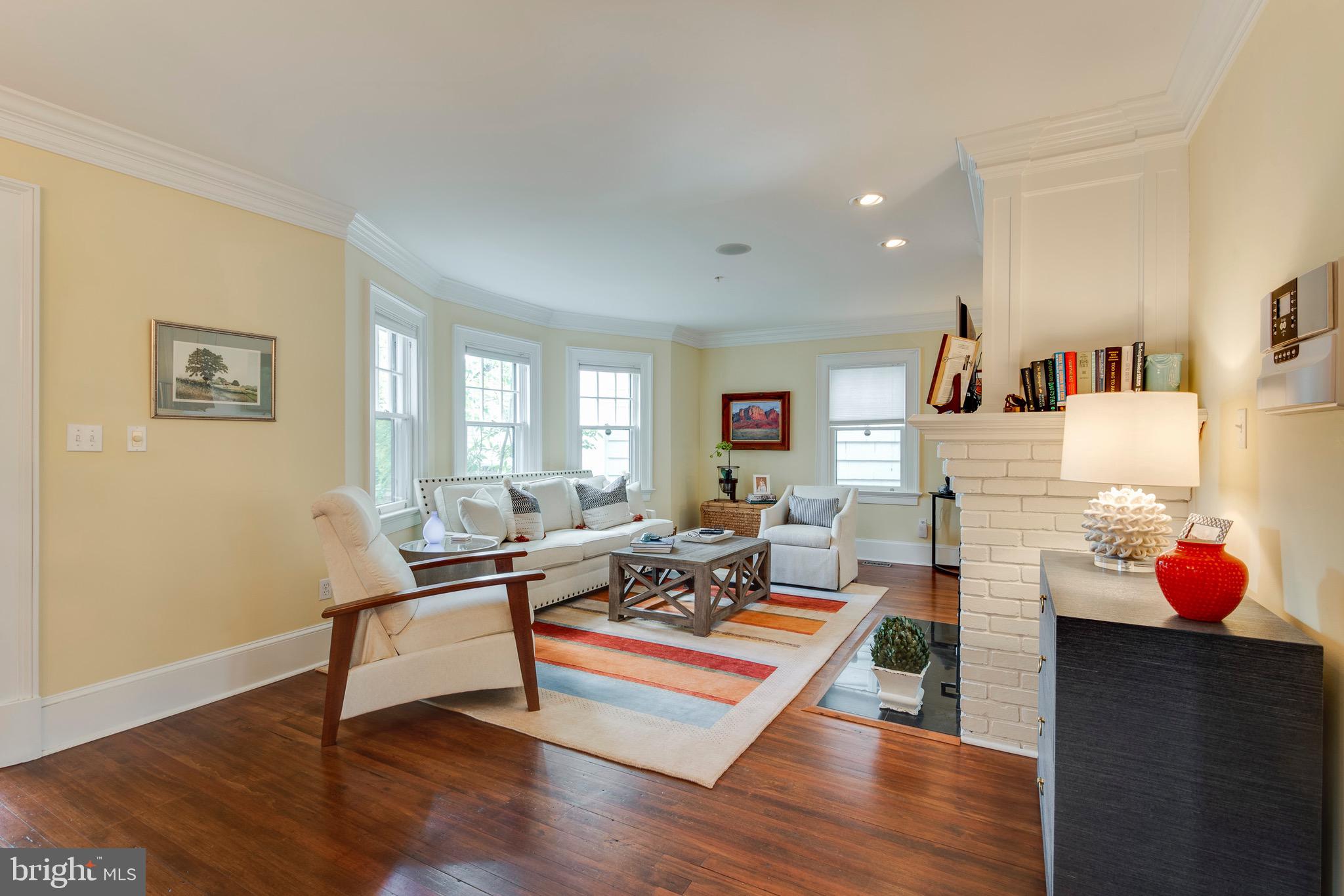 MURRAY HILL - Residential