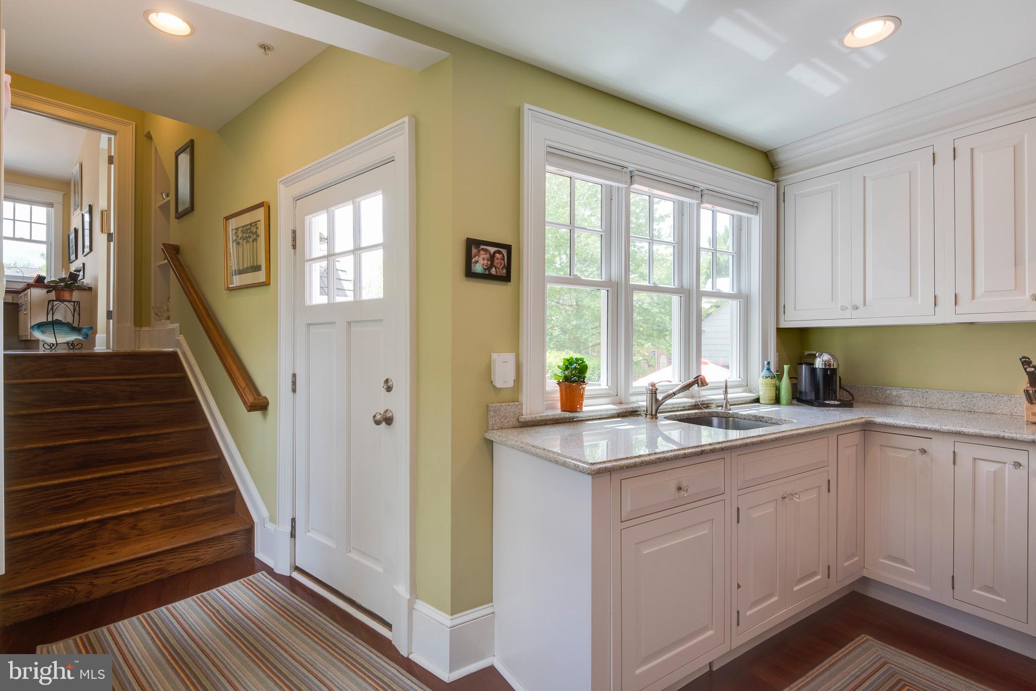 MURRAY HILL - Residential