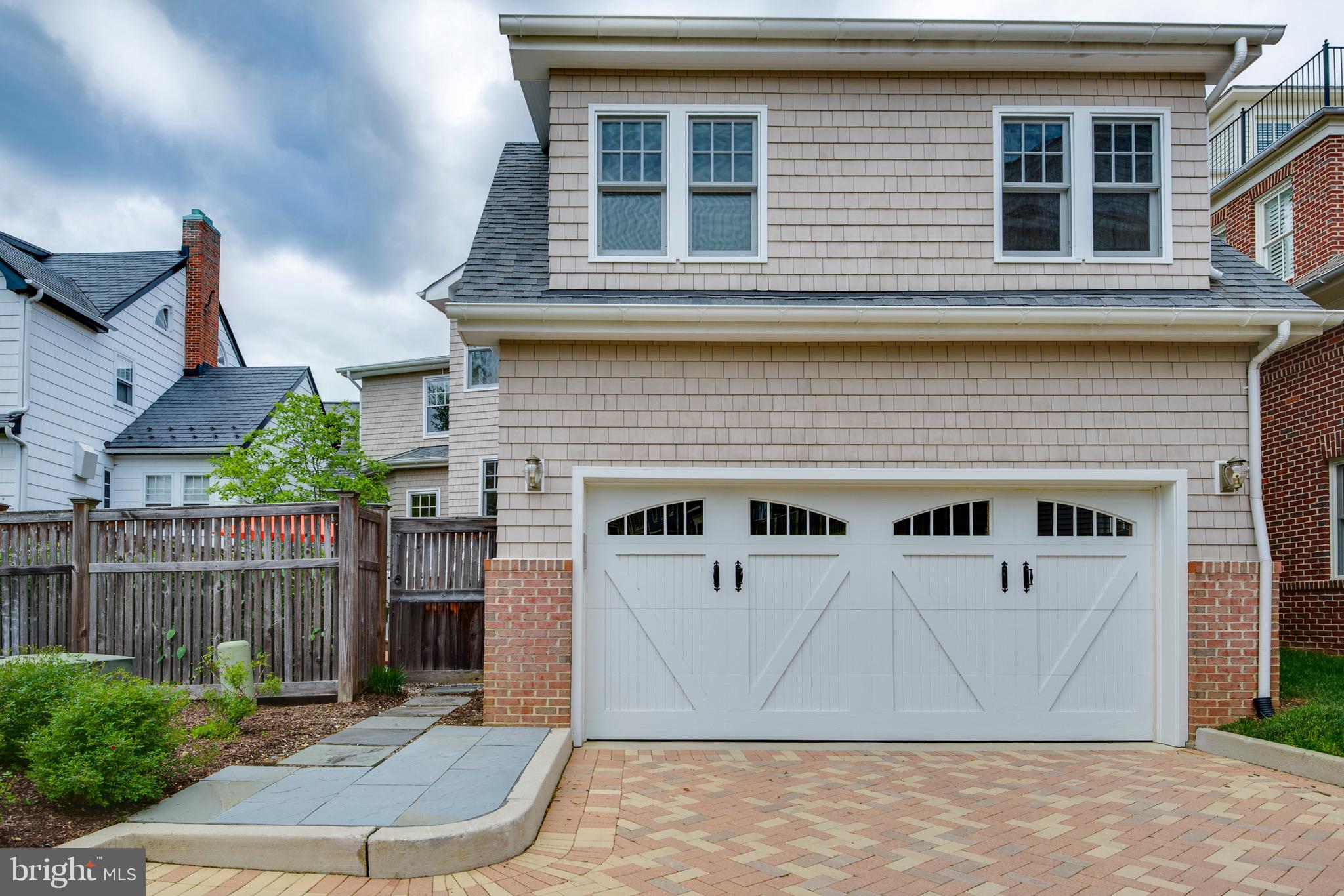 MURRAY HILL - Residential