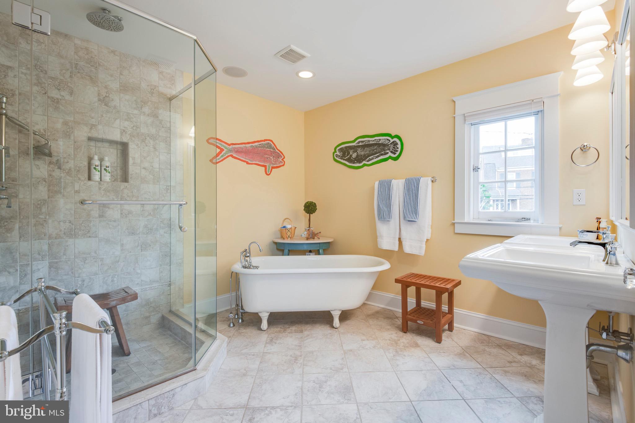 MURRAY HILL - Residential