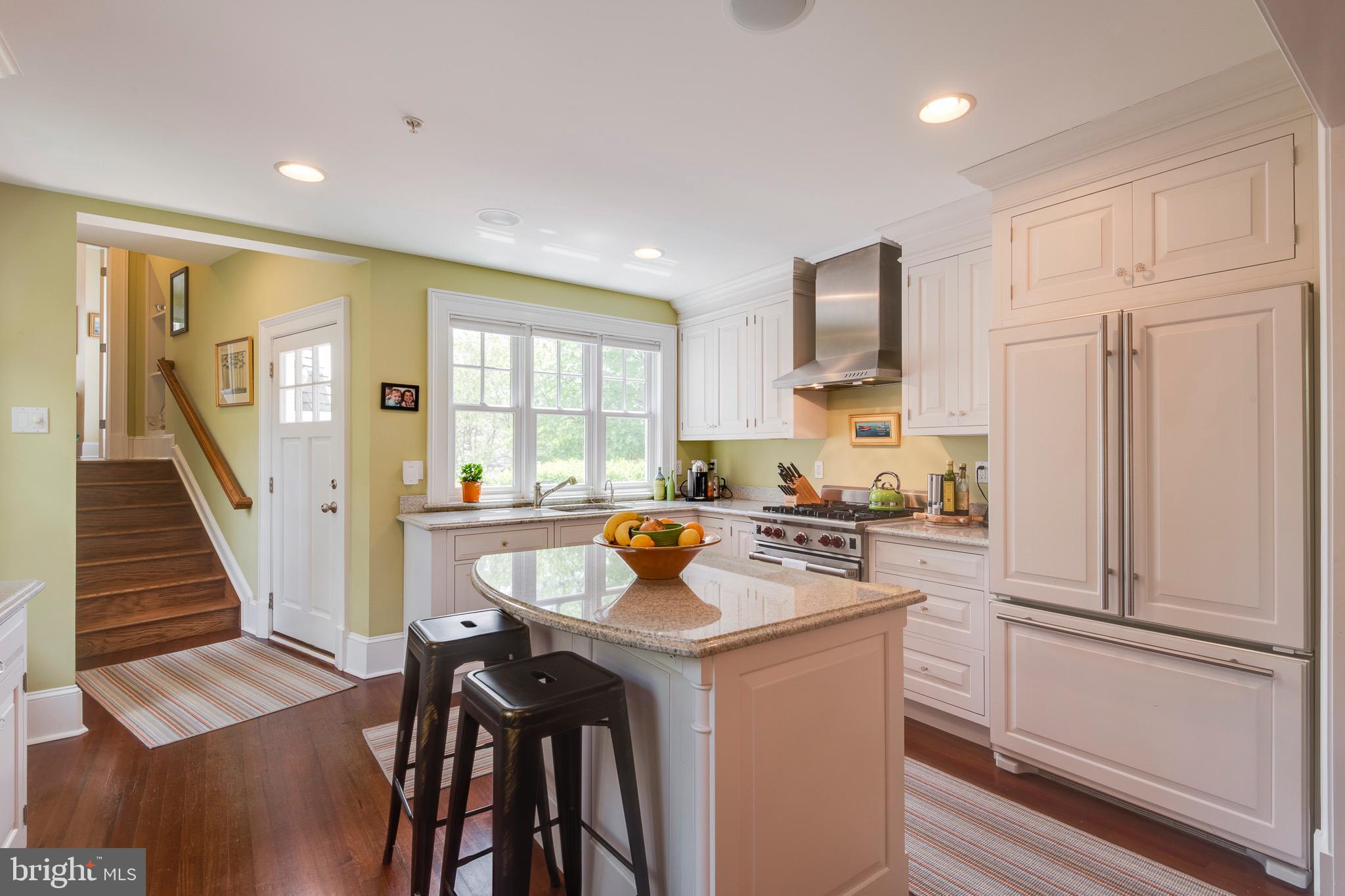 MURRAY HILL - Residential