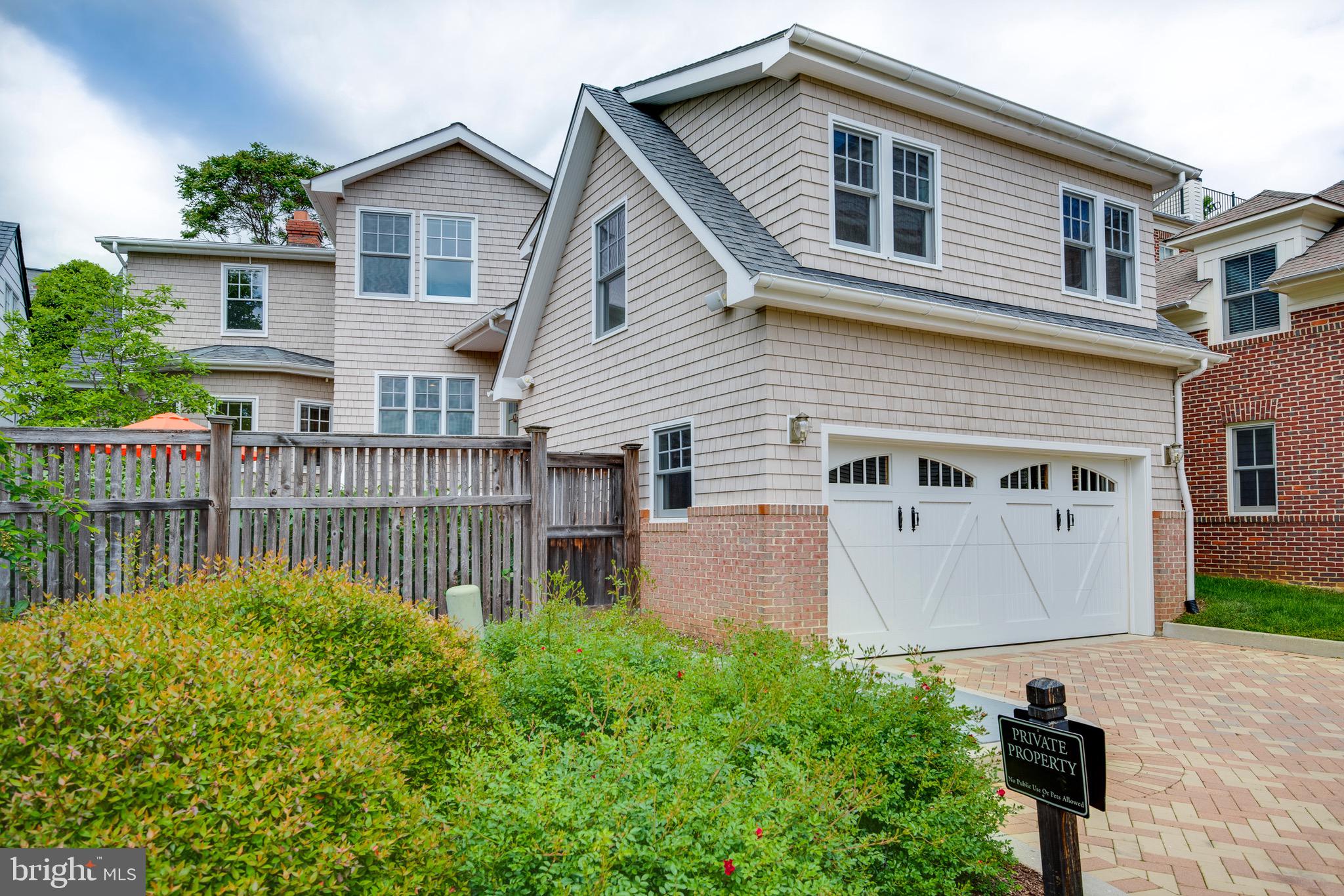 MURRAY HILL - Residential