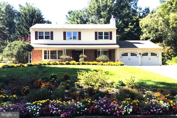345 COLONIAL AVE, COLLEGEVILLE, PA 19426 - Image 210c8c7fdc6f2c5bd3b2fa9bf50d55a8/1237623906