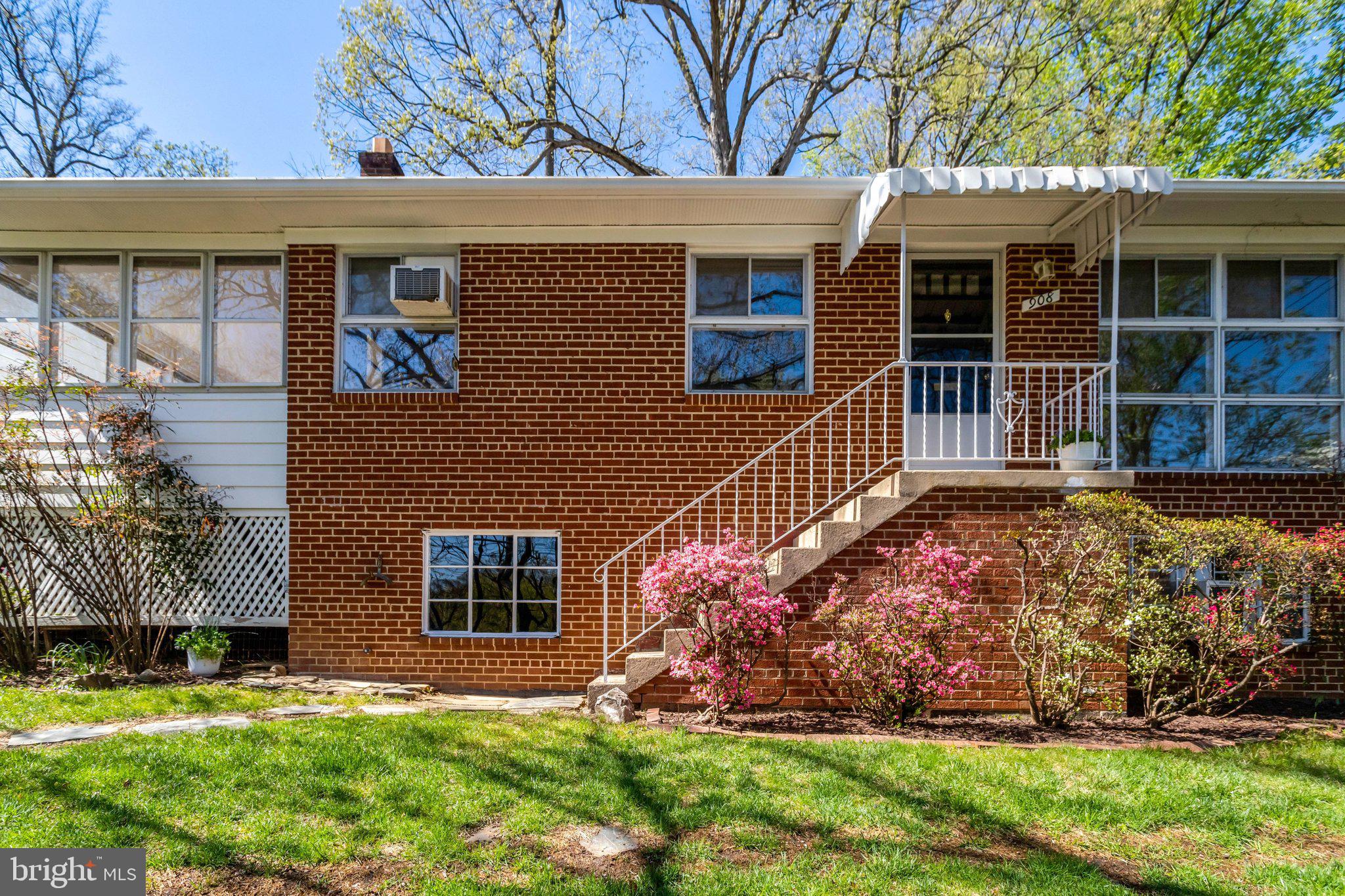 DOMINION HILLS - Residential