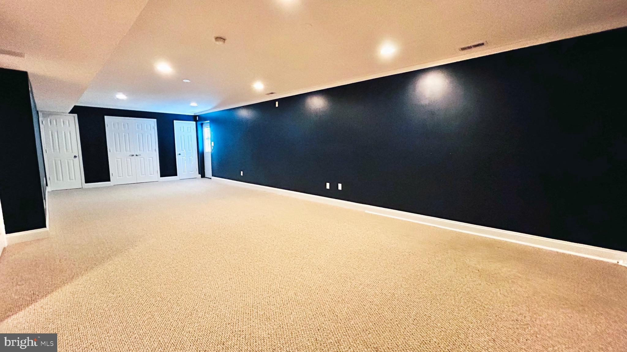 WIDEWATER VILLAGE - Residential Lease